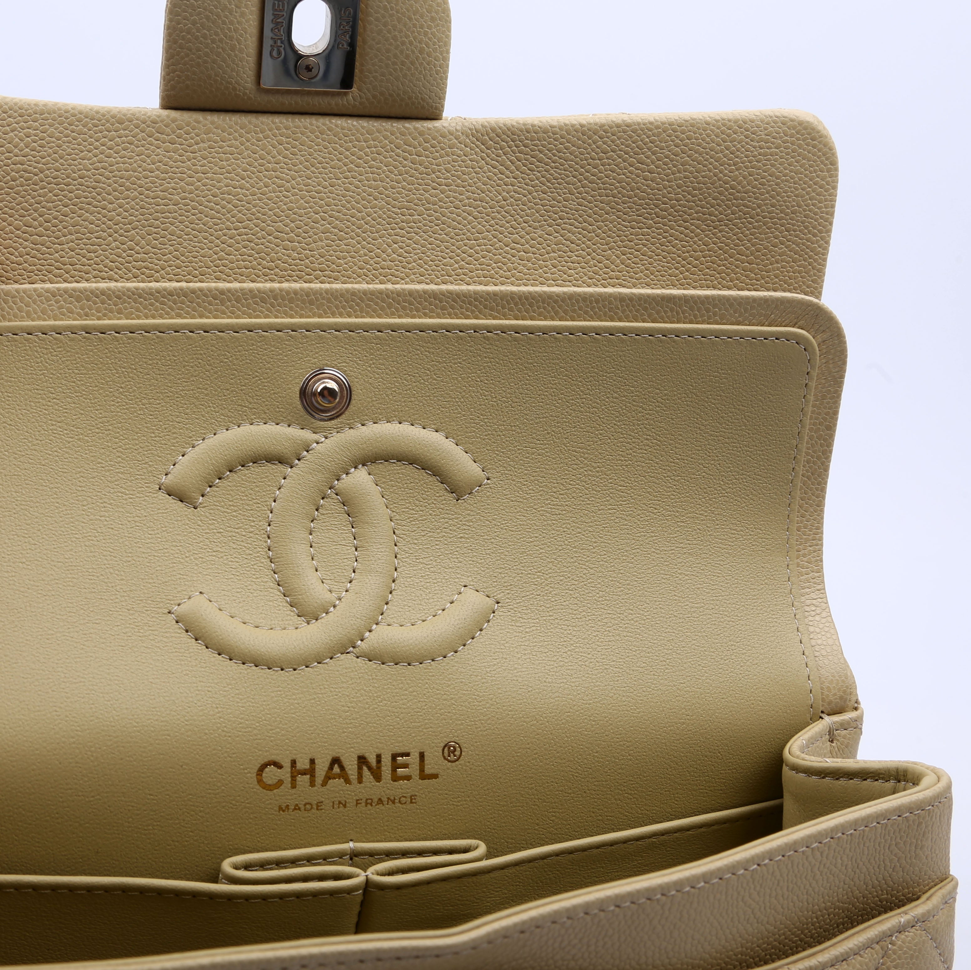 Classic Flap Small Caviar Neutral