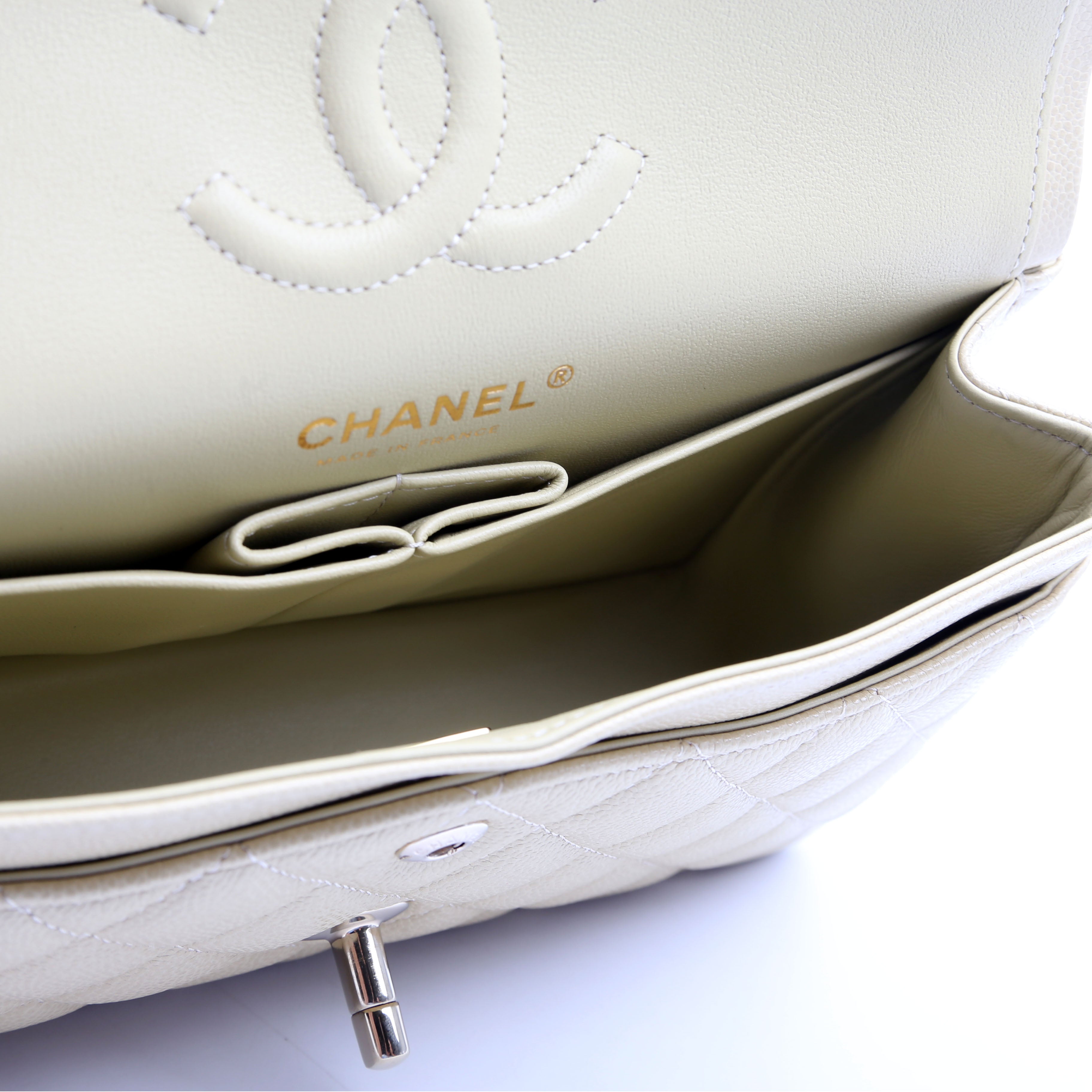 Classic Flap Small Caviar Neutral
