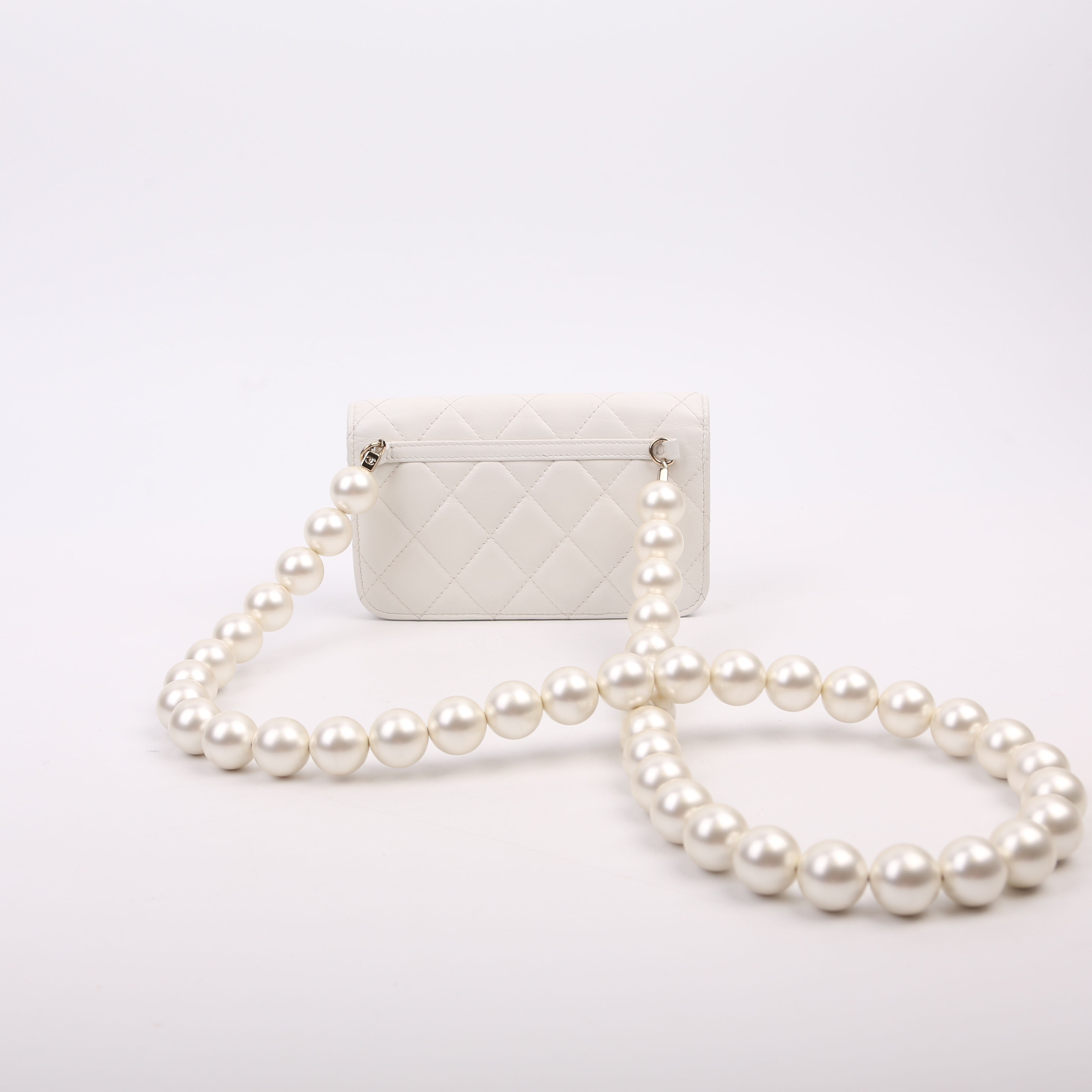 Maxi Pearls WOC Lambskin 30M White