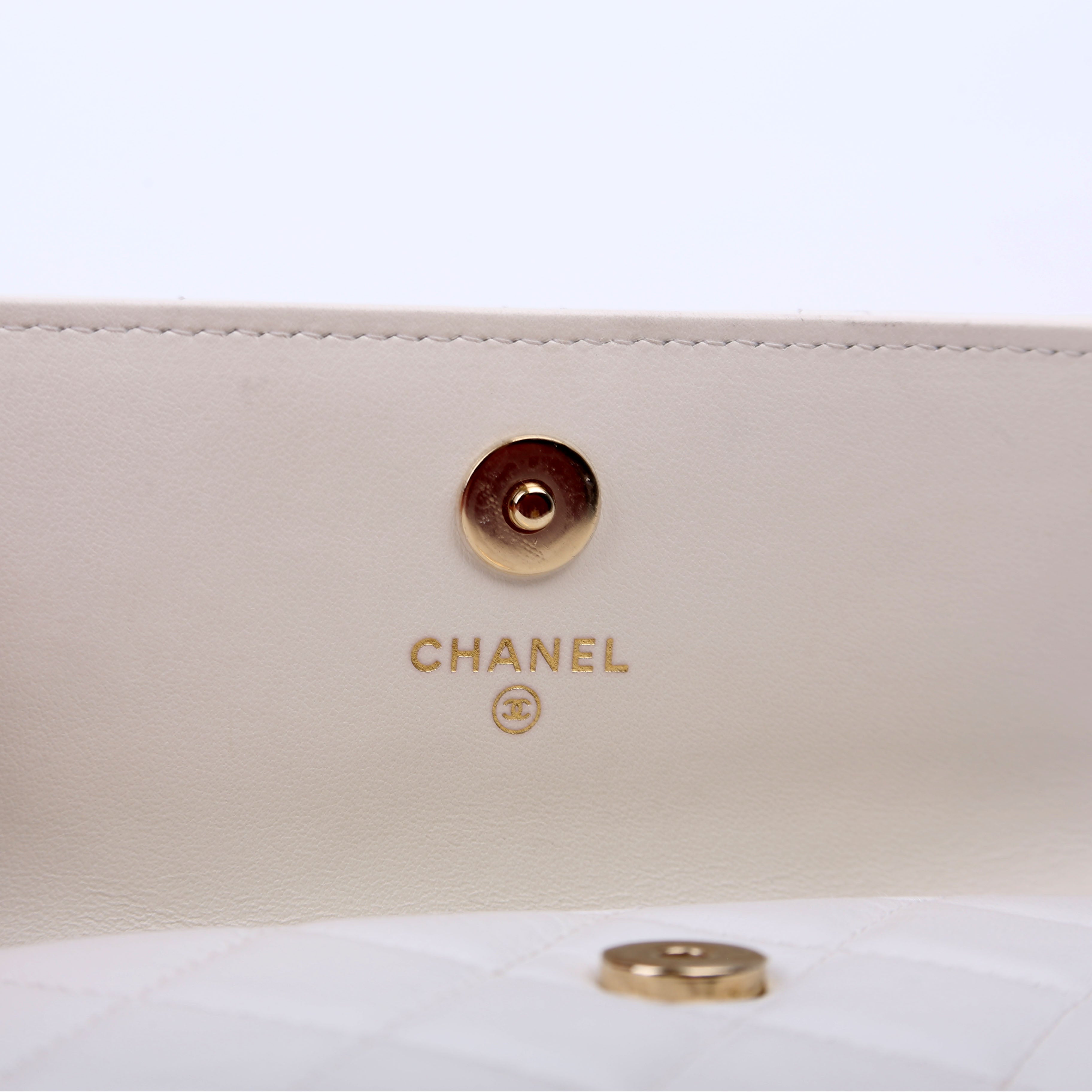 Maxi Pearls WOC Lambskin 30M White
