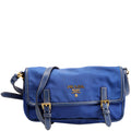 BT0772 Tessuto Nylon Saffiano Buckle Messenger Small Blue