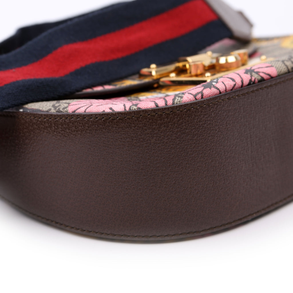 453189 GG Supreme Bengal Padlock Medium Messenger Brown