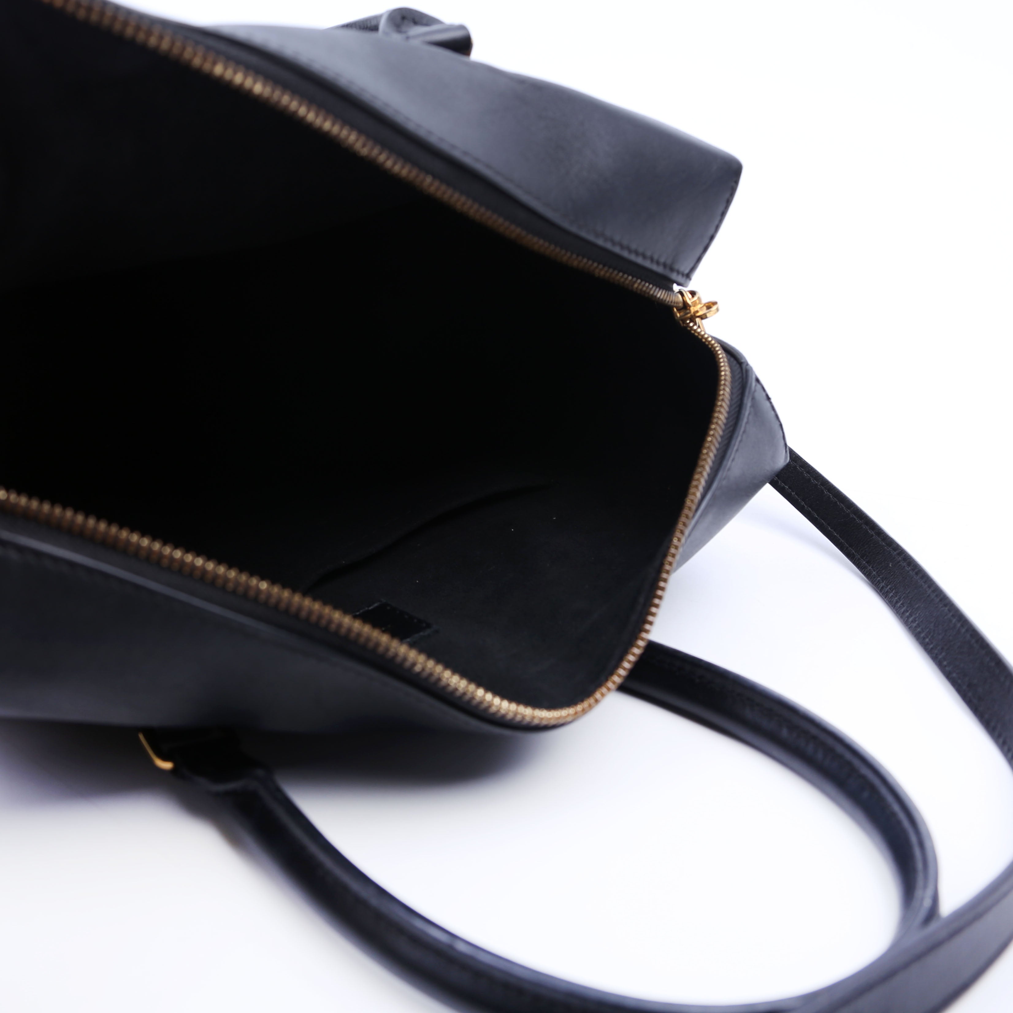 City Malle Reversed Monogram Black