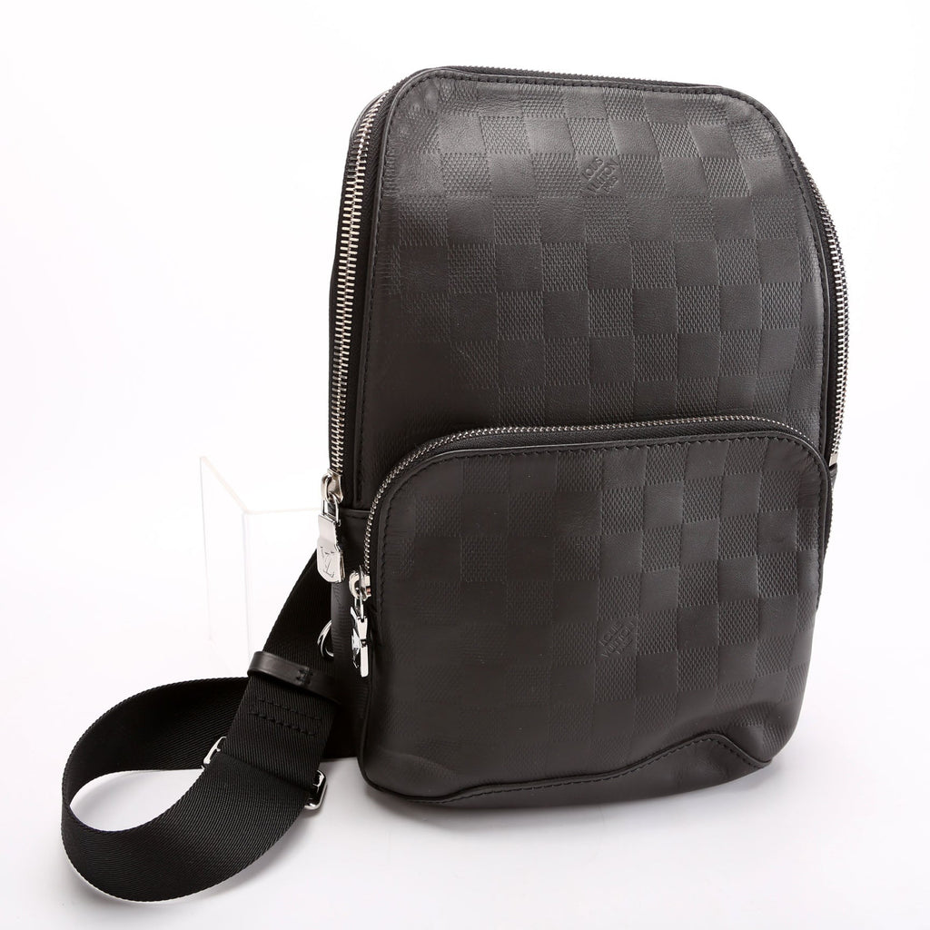 Avenue Sling Bag Infini Leather Black