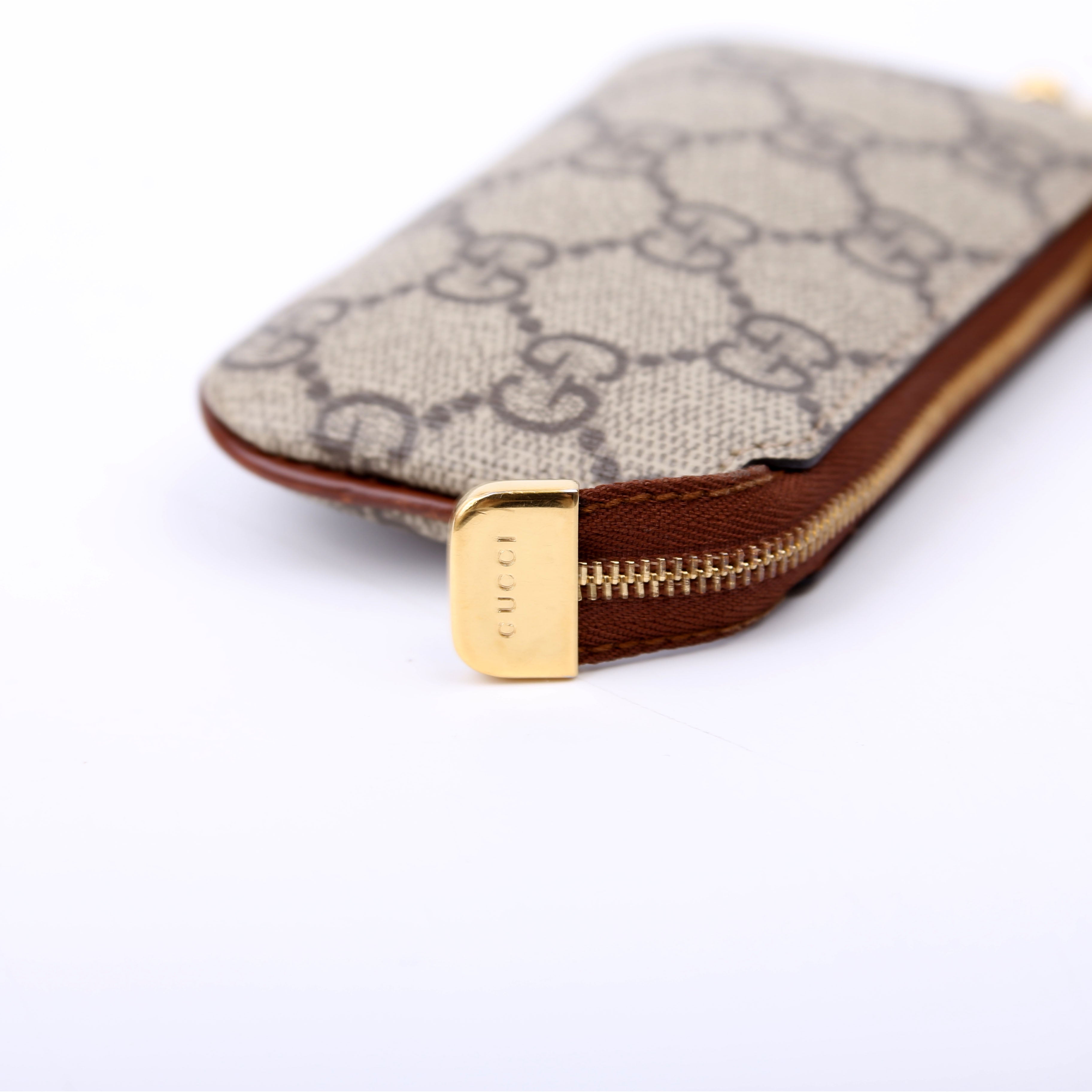 447964 GG Supreme Key Case Brown