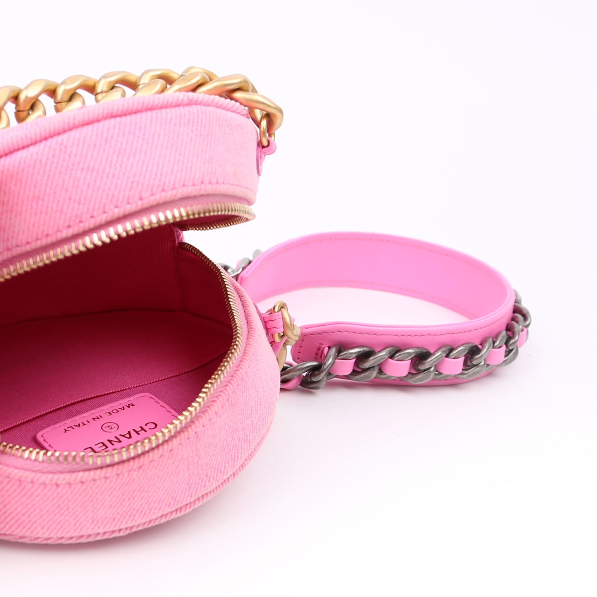 Chanel 19 Round Clutch Denim 31M Pink