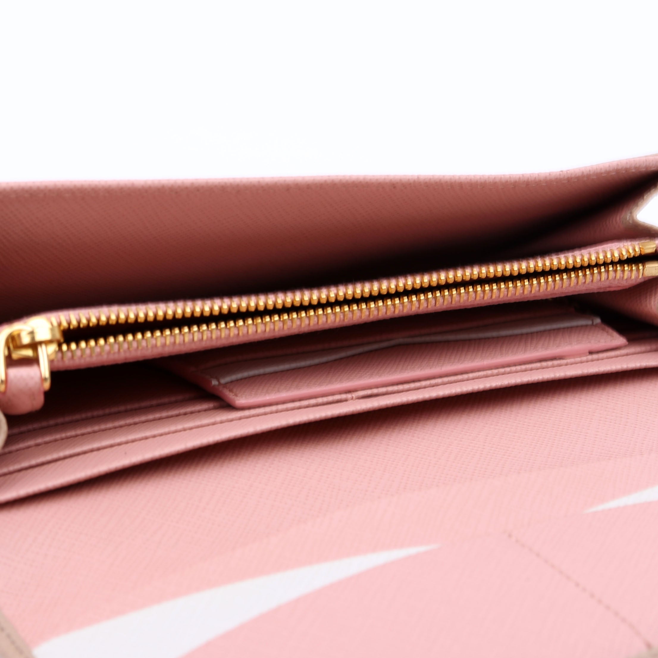Saffiano Chain Wallet Tan