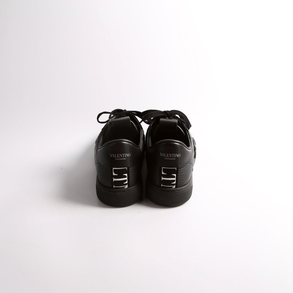 VL7N Low Top Sneakers Size 42 Black