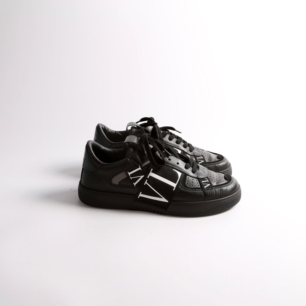 VL7N Low Top Sneakers Size 42 Black