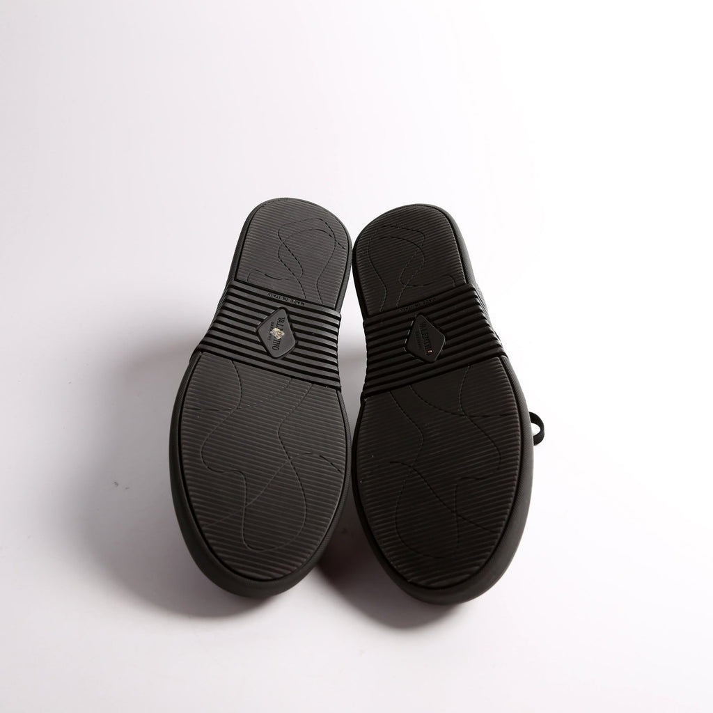 VL7N Low Top Sneakers Size 42 Black