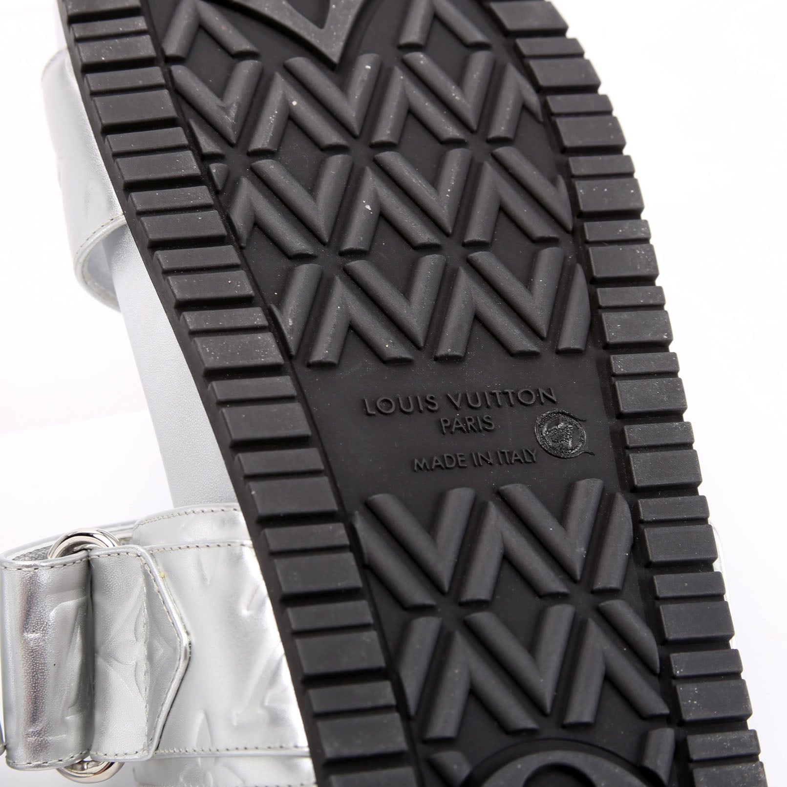 Bom Dia Metallic Leather Sandals Size 39 Silver