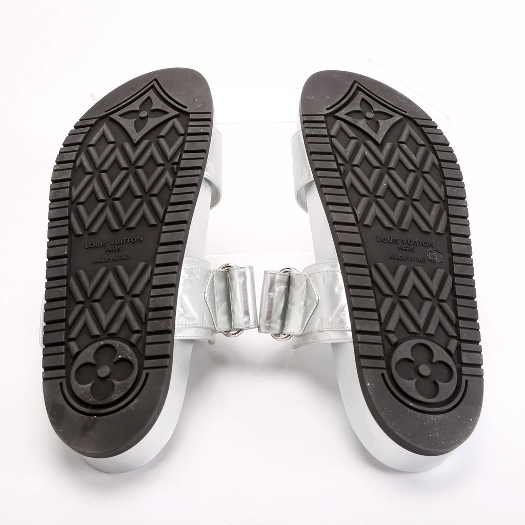 Bom Dia Metallic Leather Sandals Size 39 Silver
