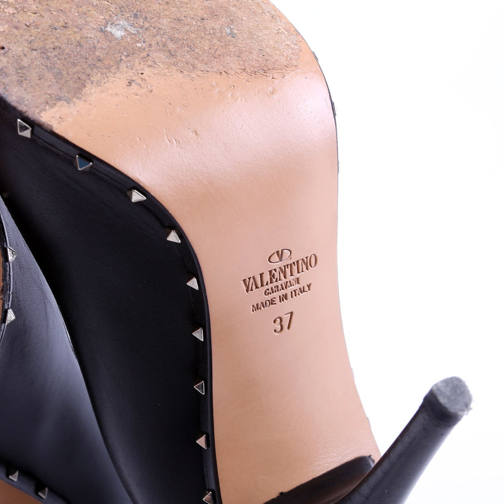 Rockstud Leather Pumps Size 38 Black