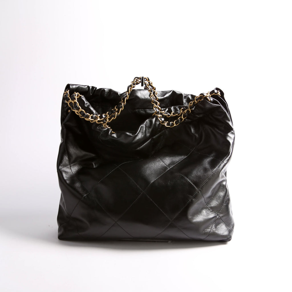 Chanel 22 Quilted Medium Hobo RFID Black/Gold