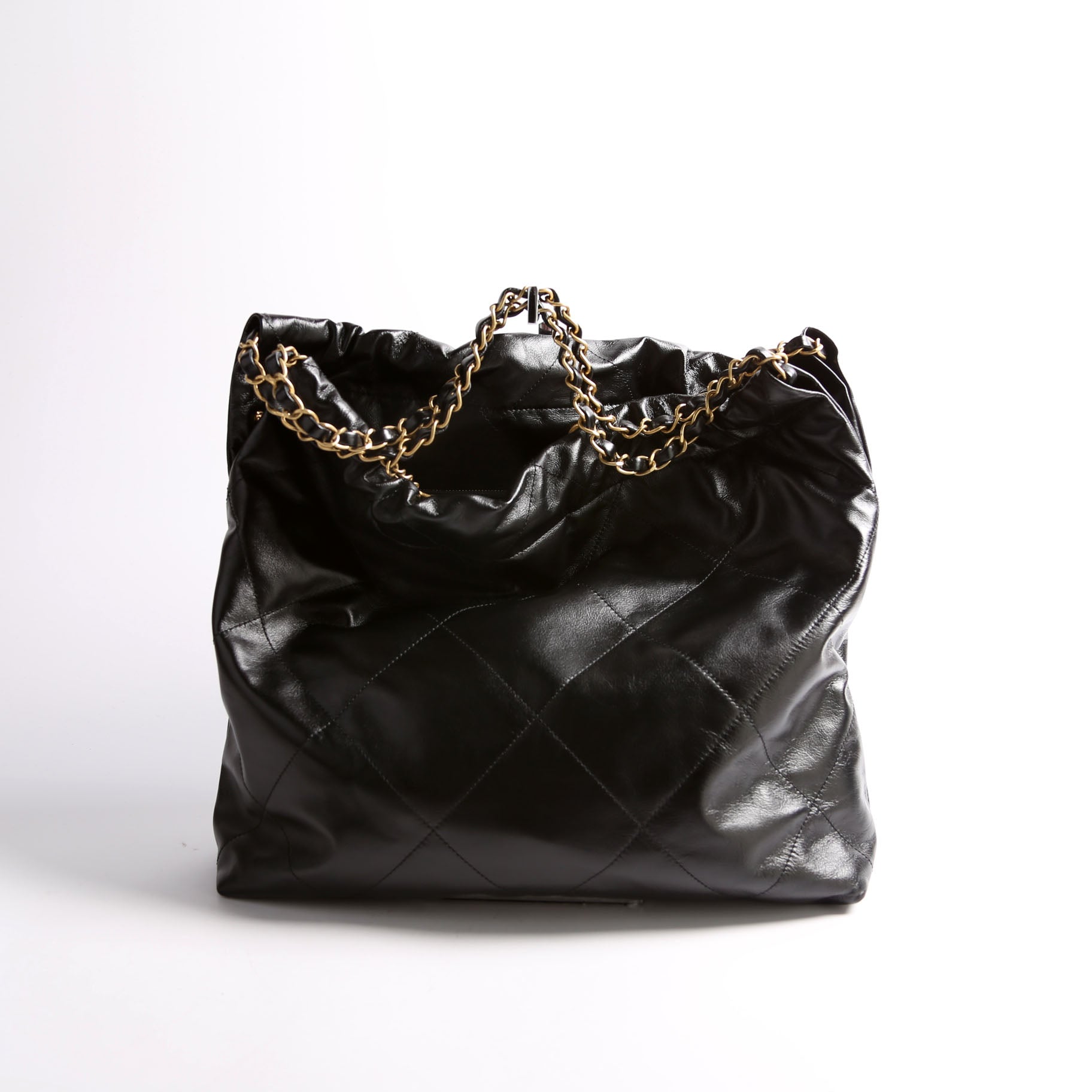 Chanel 22 Quilted Medium Hobo RFID Black/Gold