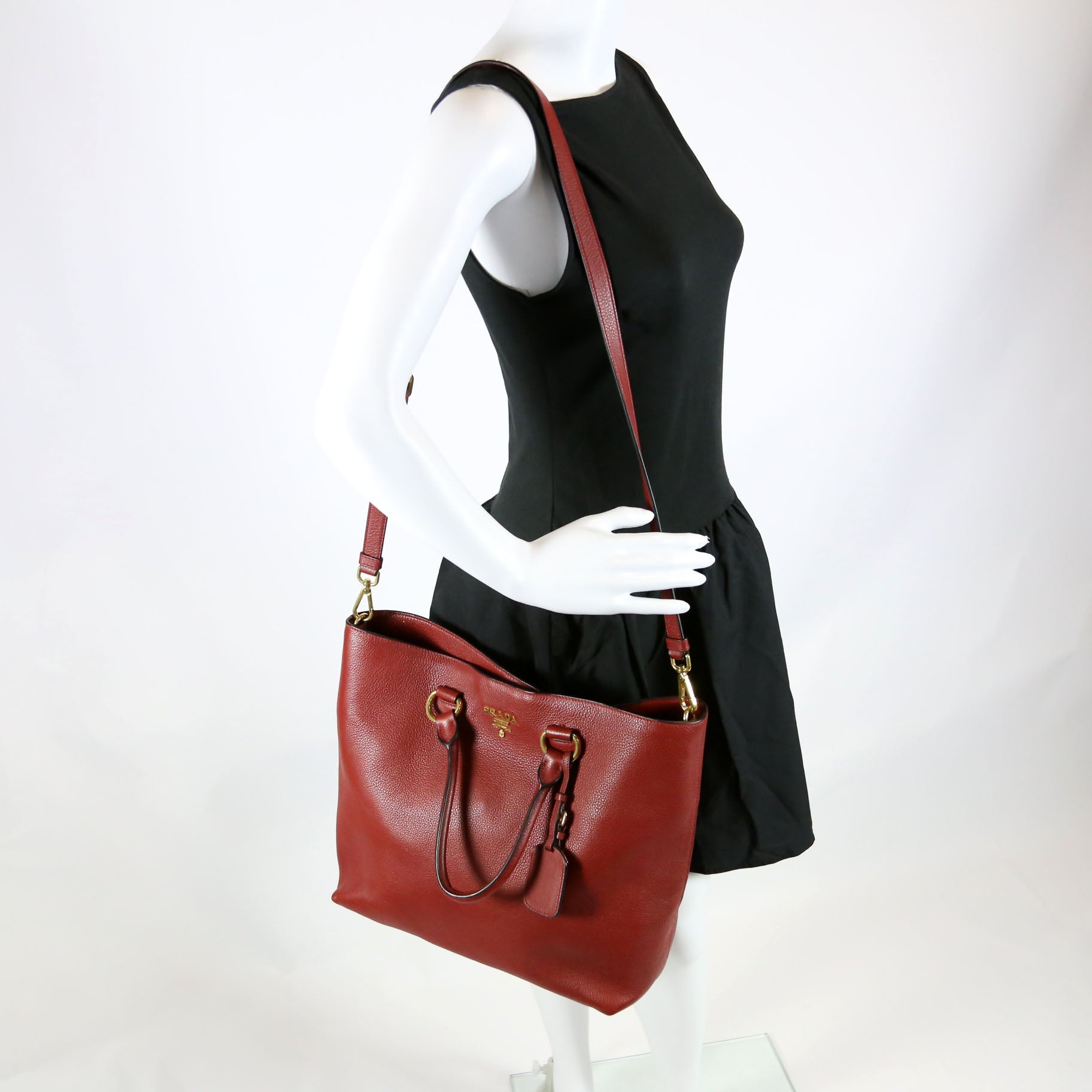 1BG865 Vitello Phenix Shopper Tote Red