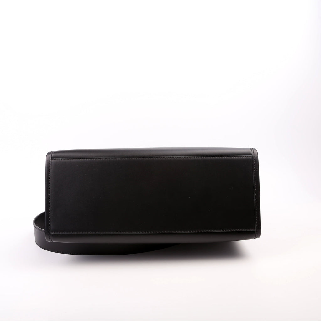 Fendi Sunshine Shopper Medium Leather Black
