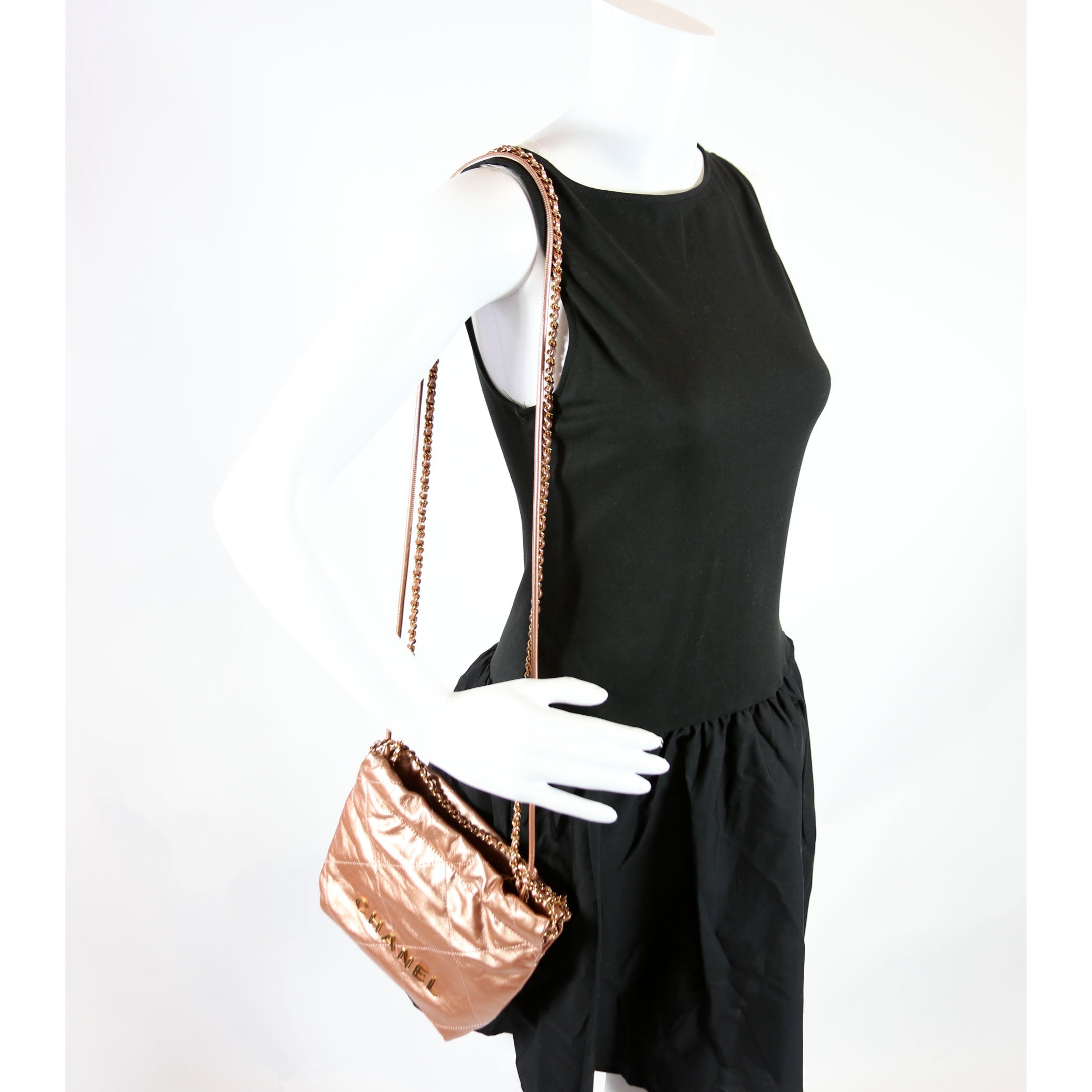 Chanel 22 Mini Metallic Calfskin RFID Pink