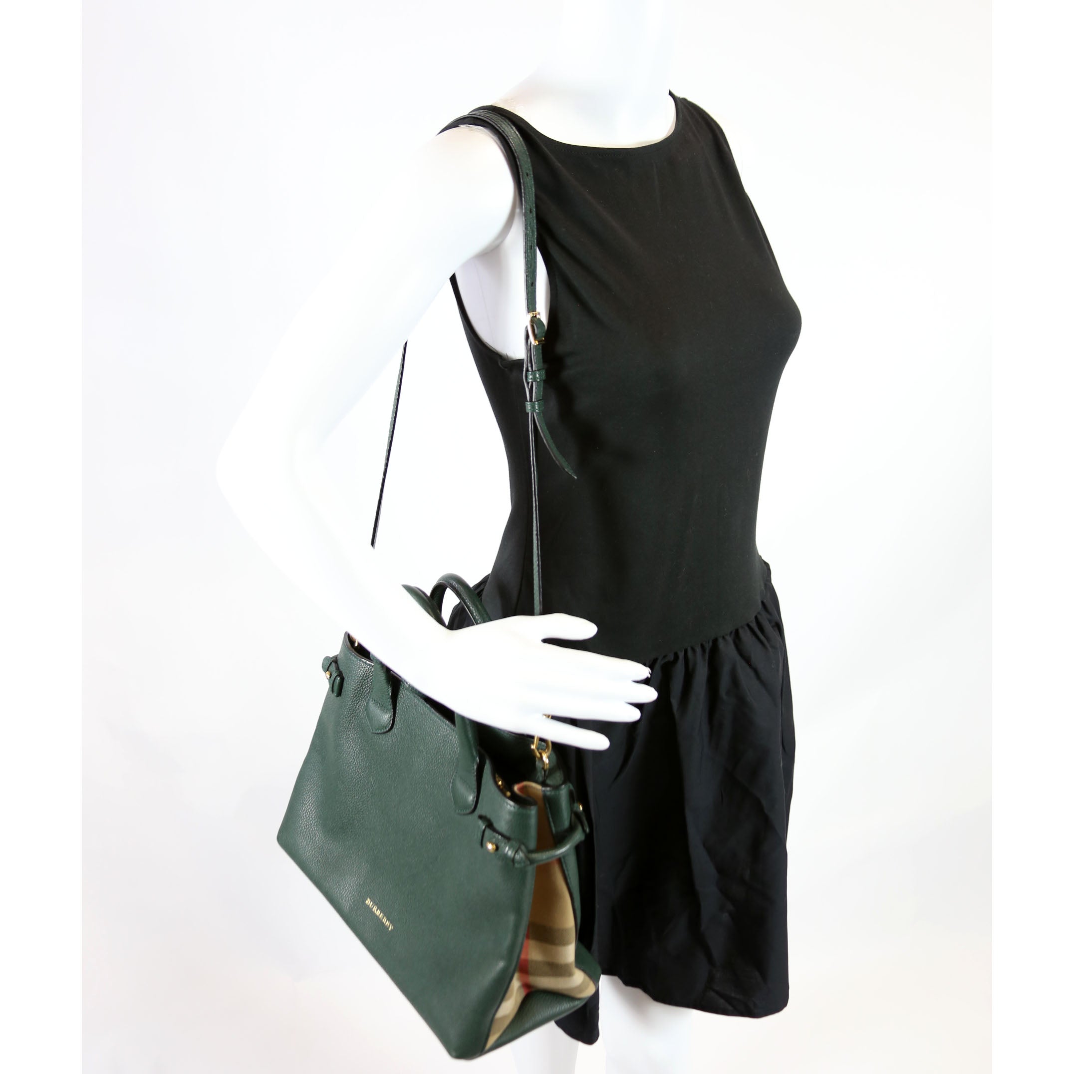 3962178 Banner Medium Green