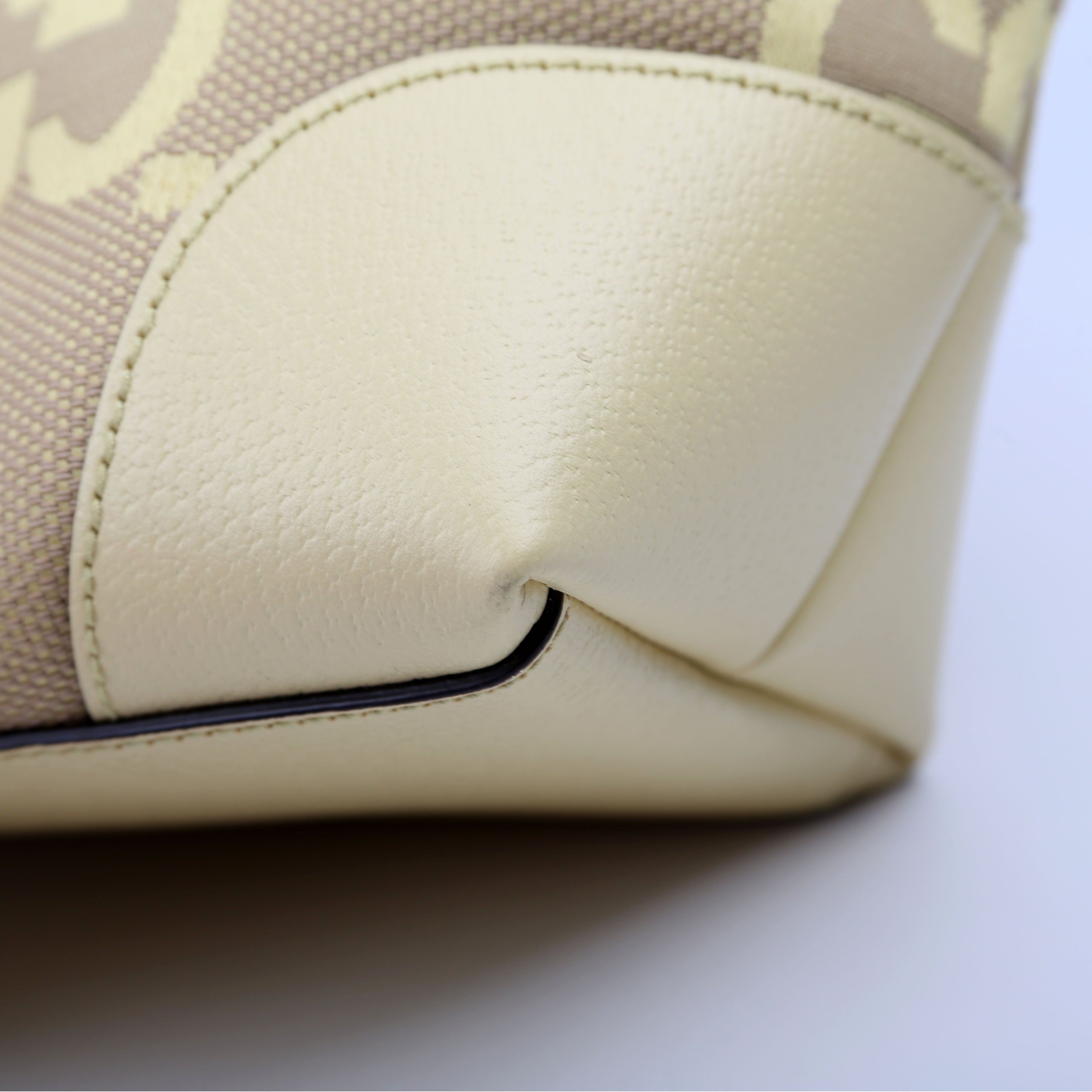 631685 Jumbo GG Ophidia Tote Yellow