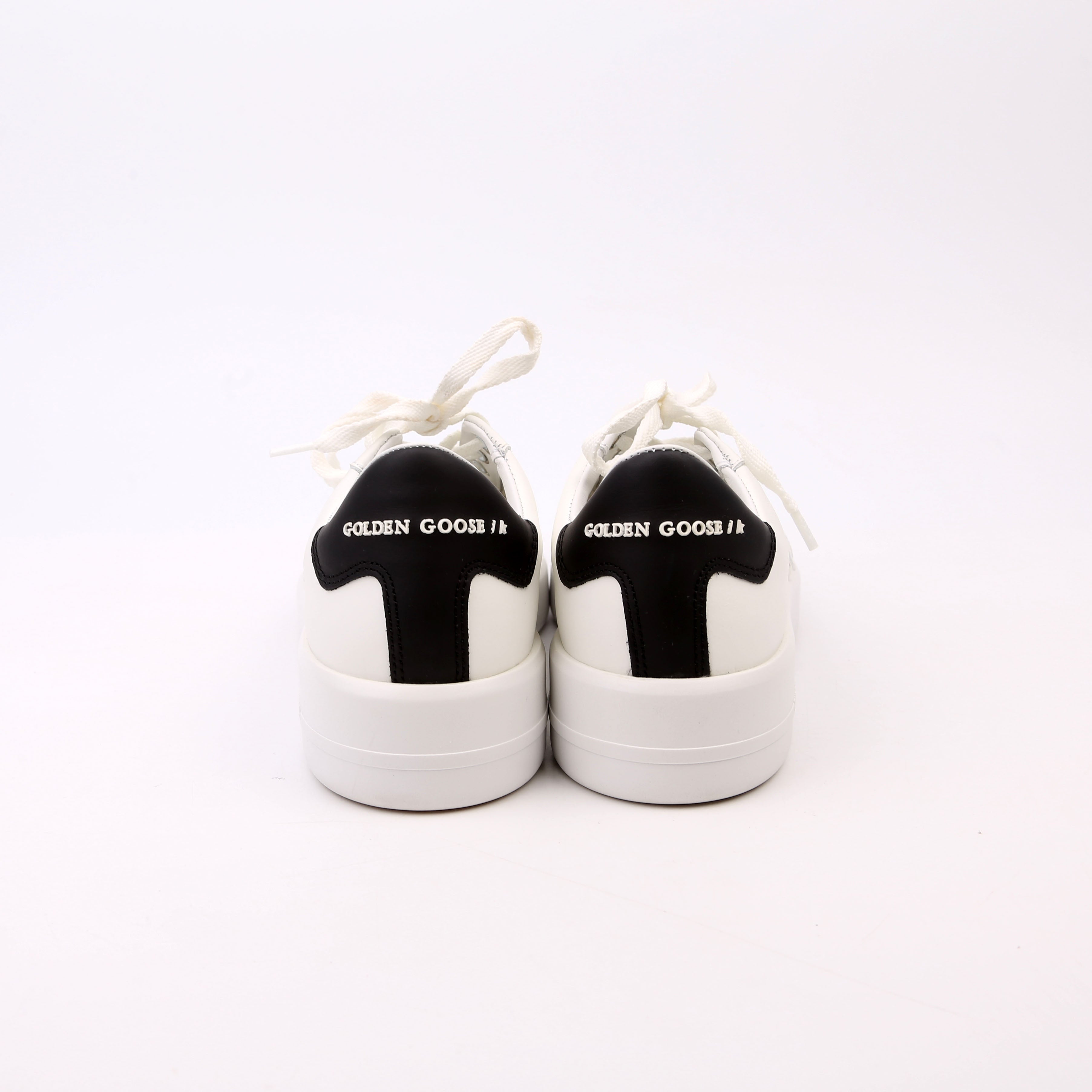 Pure Star Size 38 White/Black