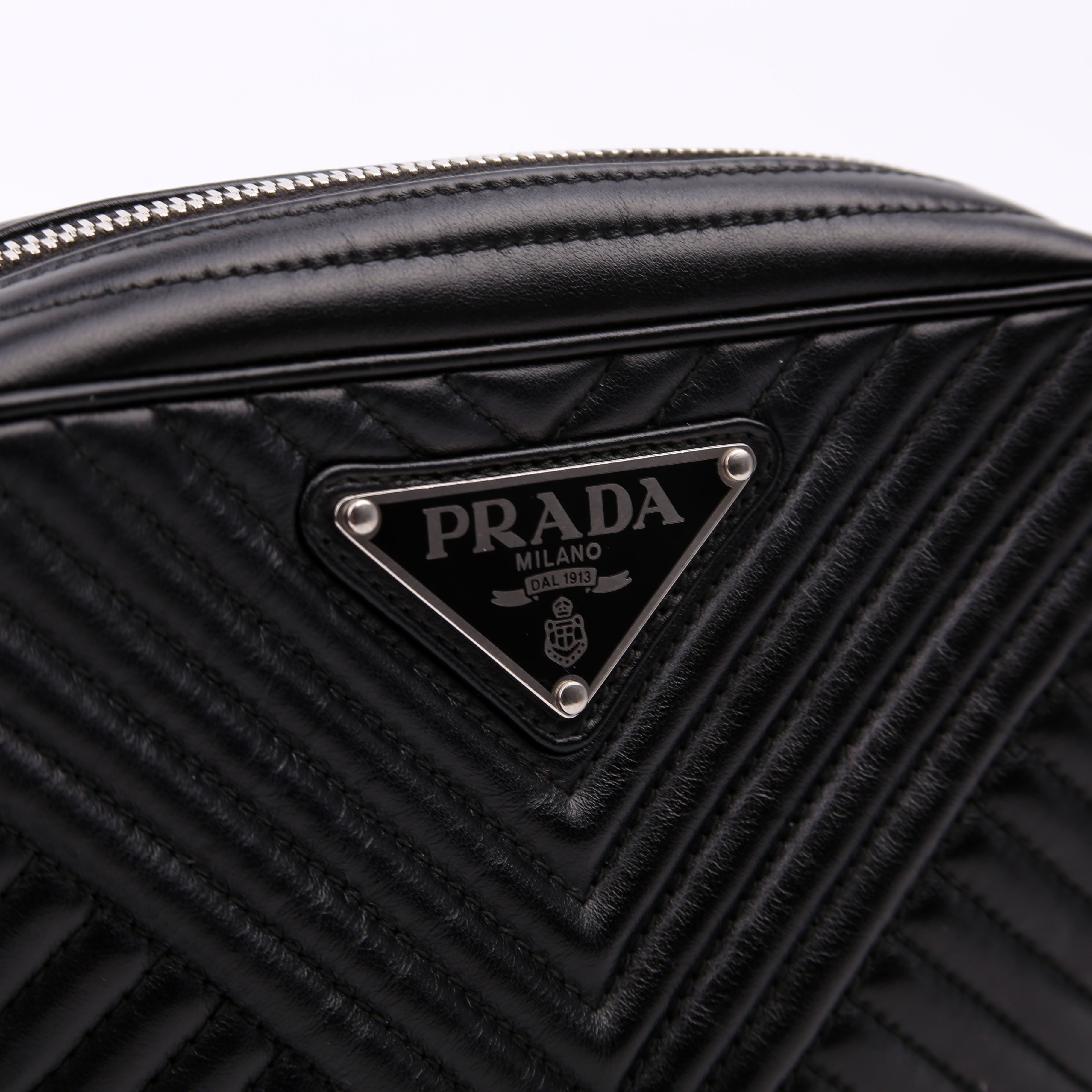 Diagramme Camera Bag Soft Calfskin Impunture Black