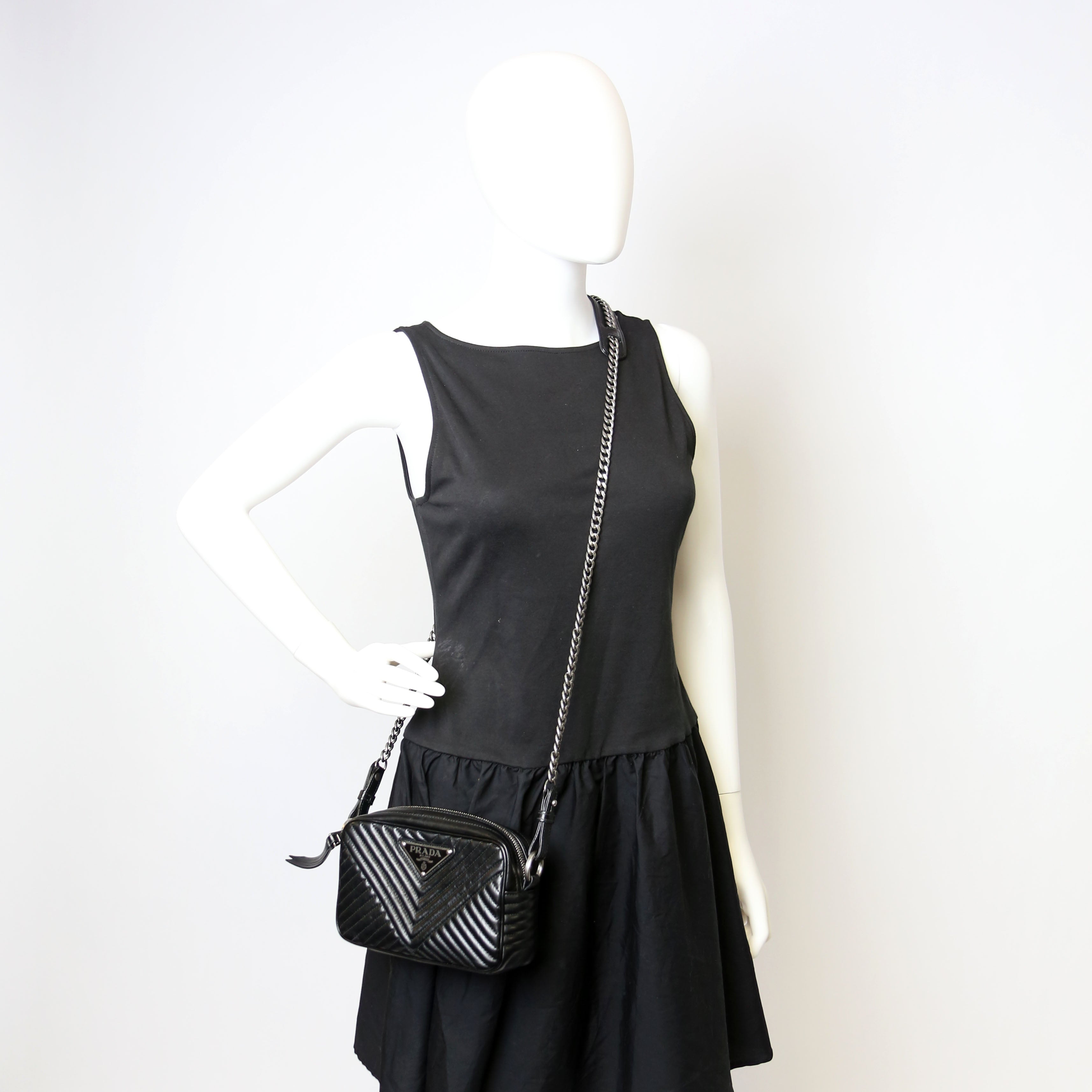 Diagramme Camera Bag Soft Calfskin Impunture Black