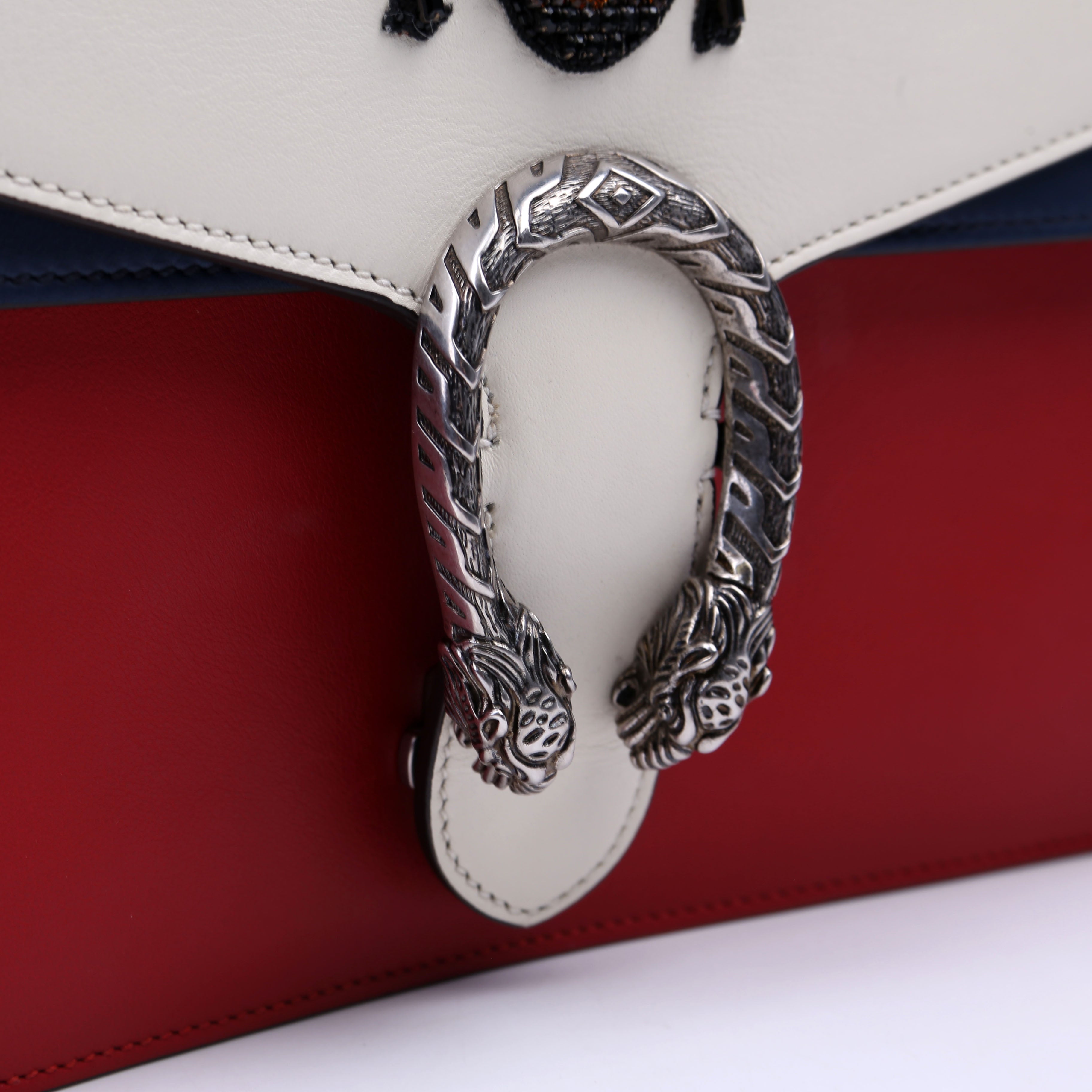 Gucci 403347 Dionysus Bee Embellished Shoulder Bag Medium