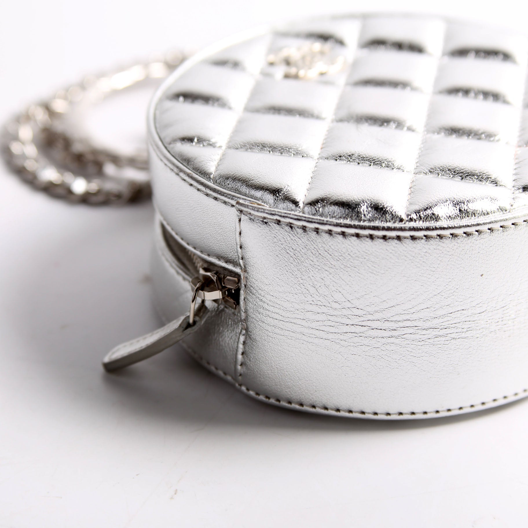Metallic Quilted Round Bracelet Clutch With Chain Silver