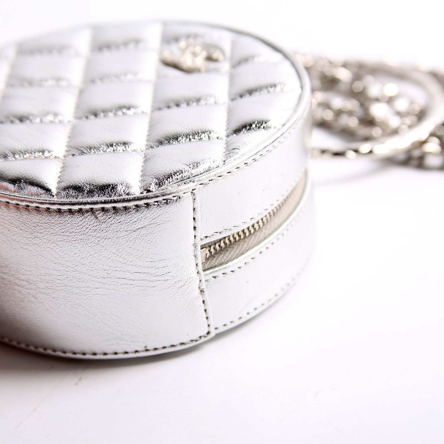 Metallic Quilted Round Bracelet Clutch With Chain Silver