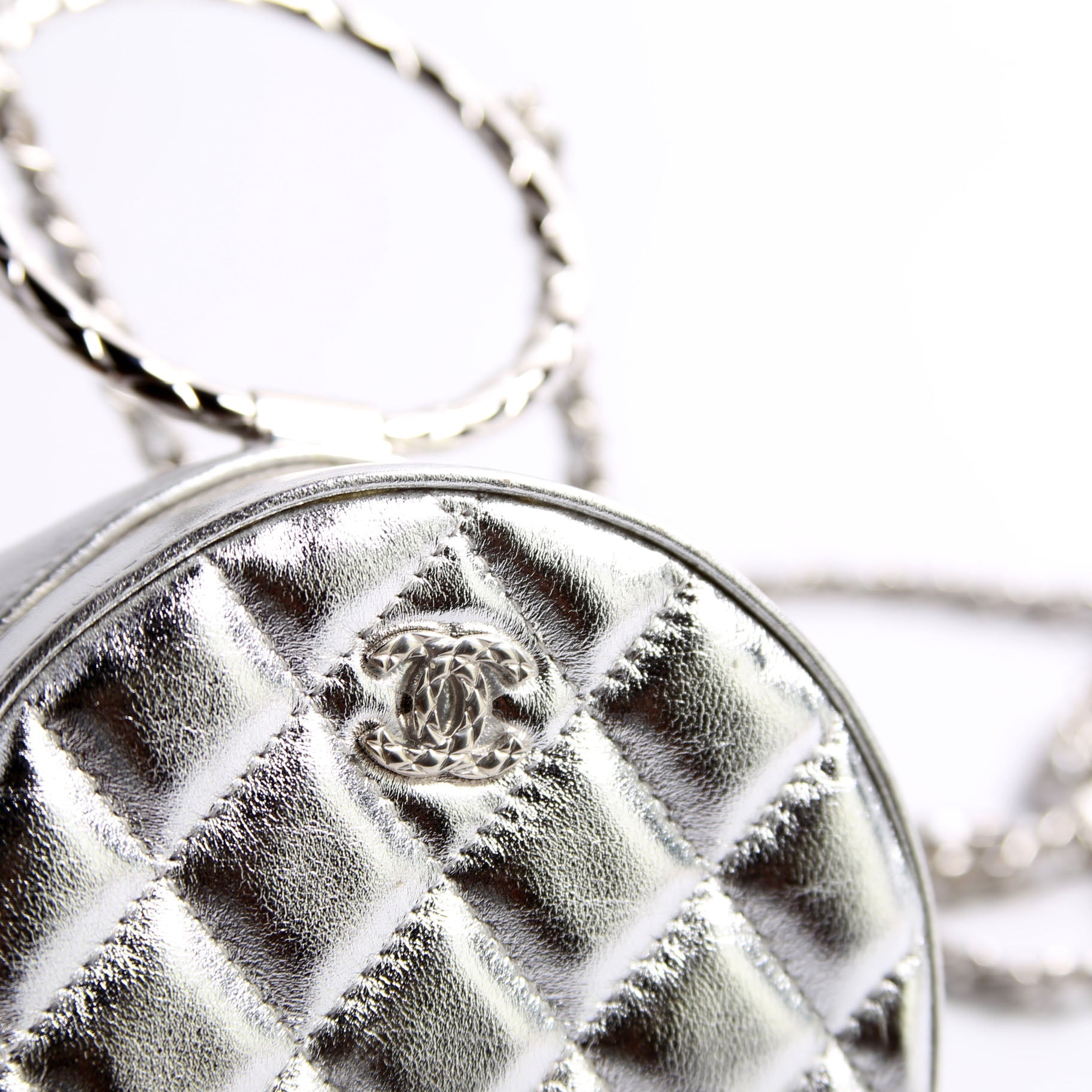 Metallic Quilted Round Bracelet Clutch With Chain Silver