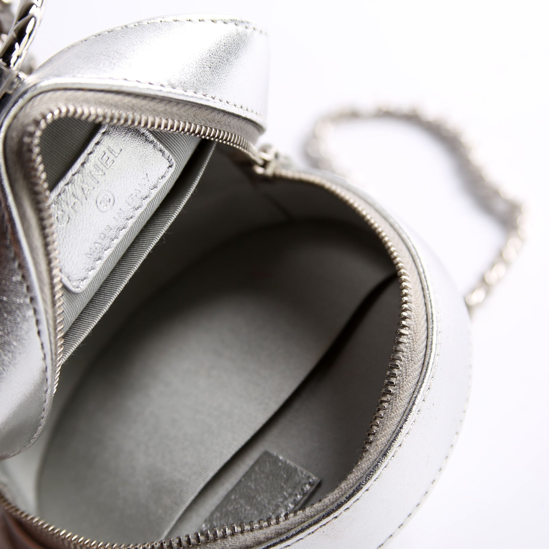Metallic Quilted Round Bracelet Clutch With Chain Silver