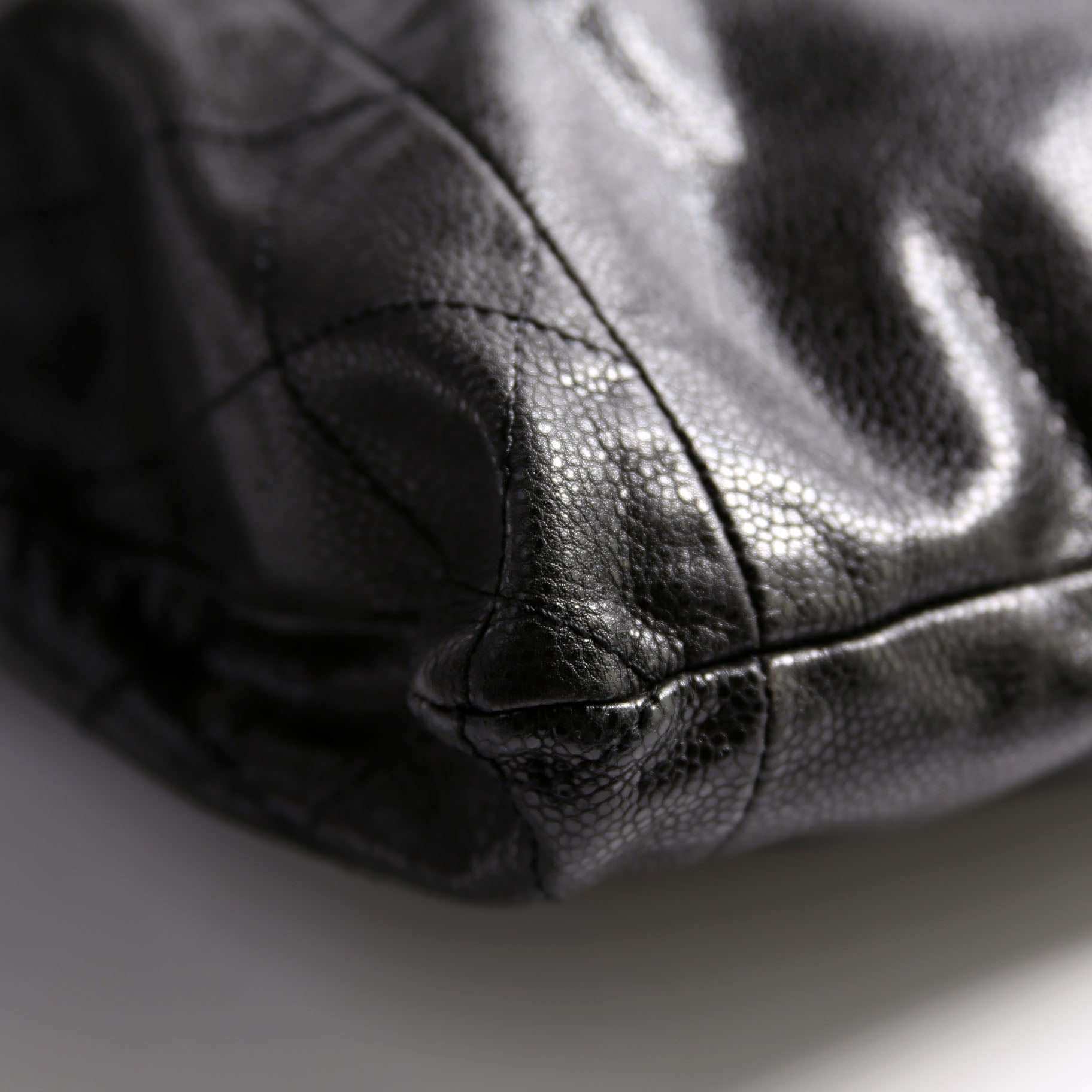 Caviar 31 Drawstring Tote 13M Black