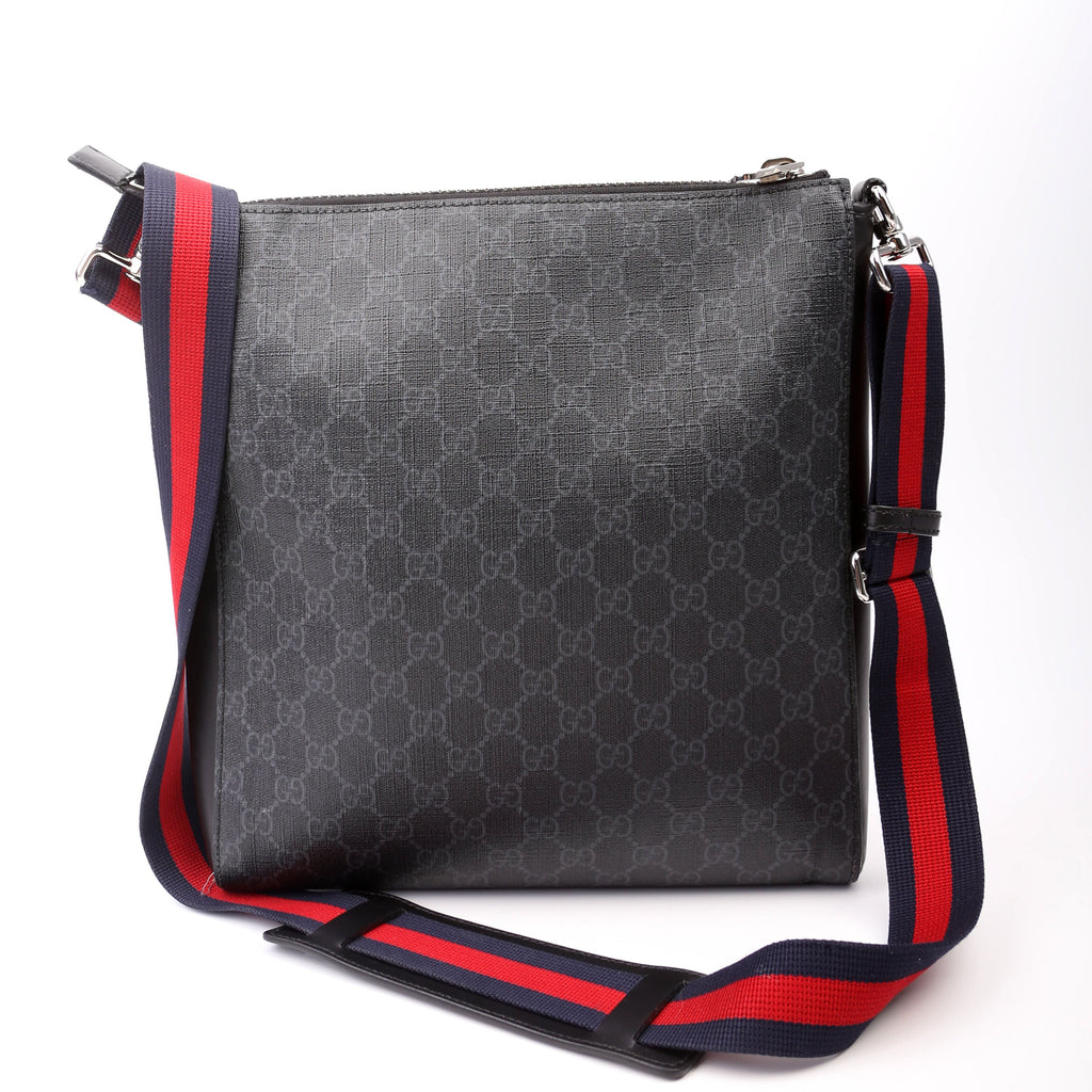Gucci 474137 GG Supreme Messenger Black