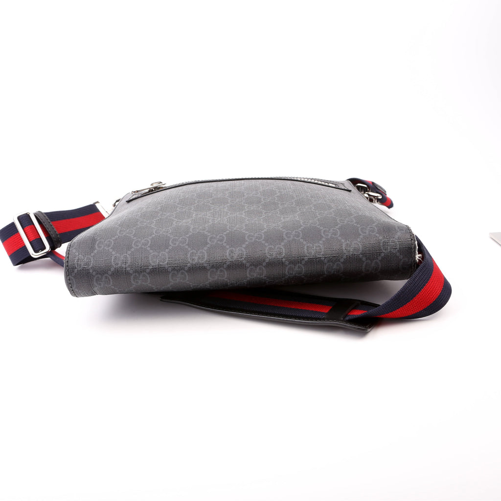 Gucci 474137 GG Supreme Messenger Black