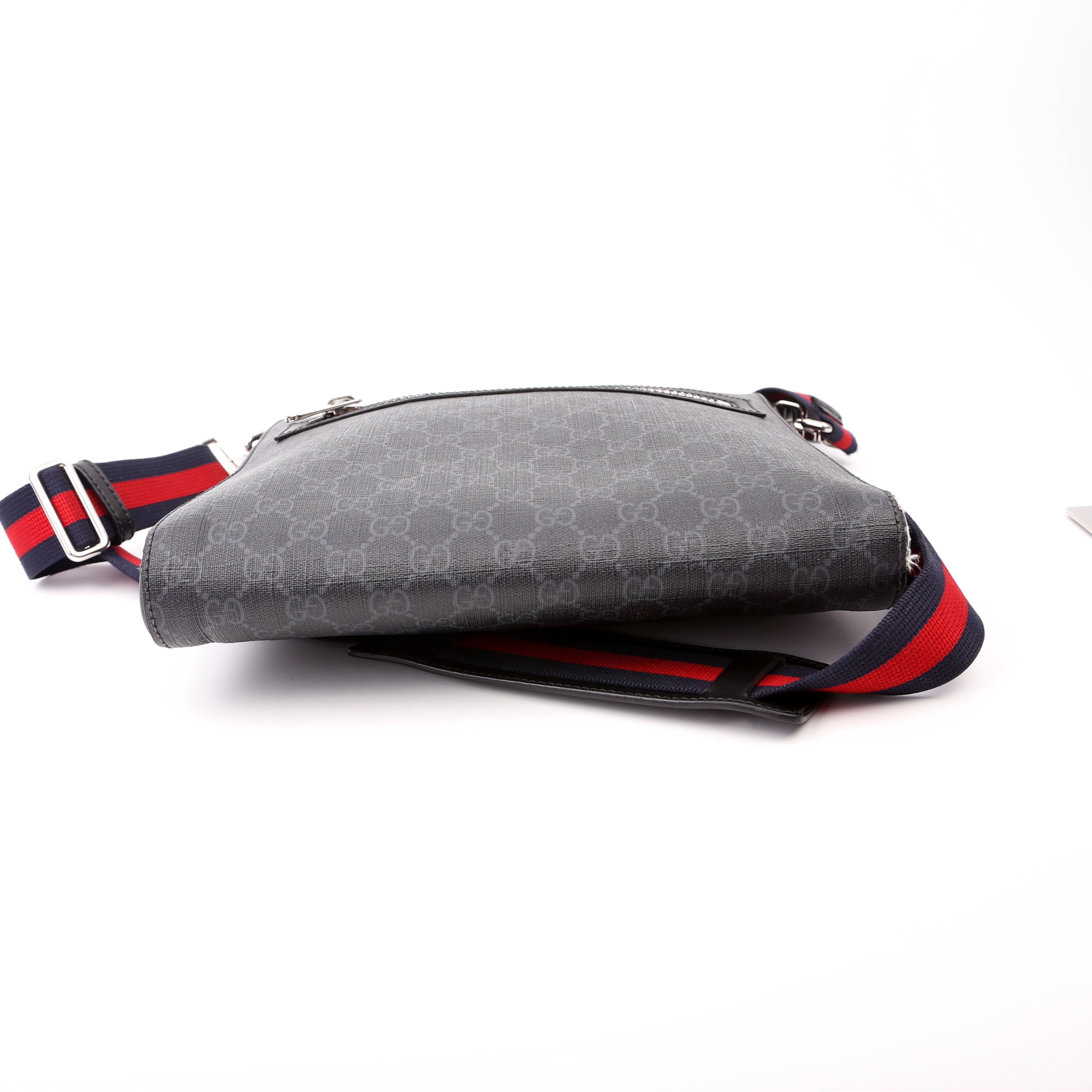 Gucci 474137 GG Supreme Messenger Black