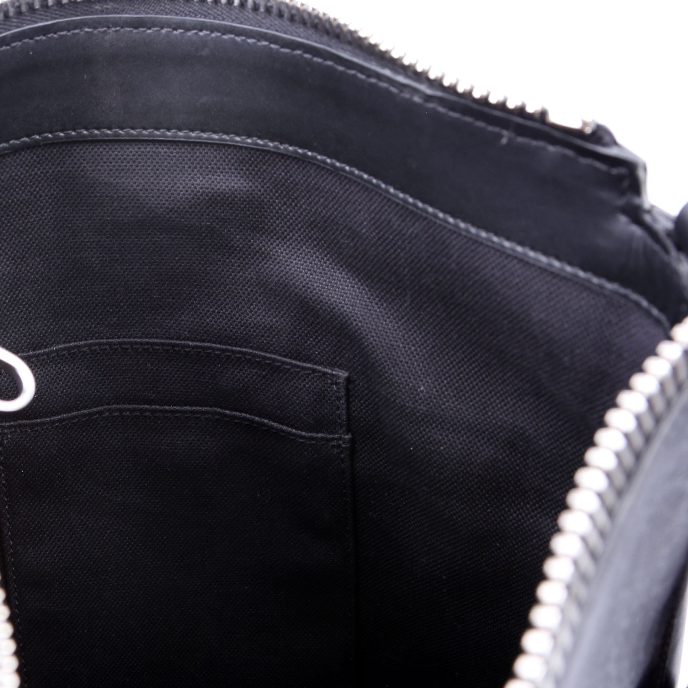 Gucci 474137 GG Supreme Messenger Black