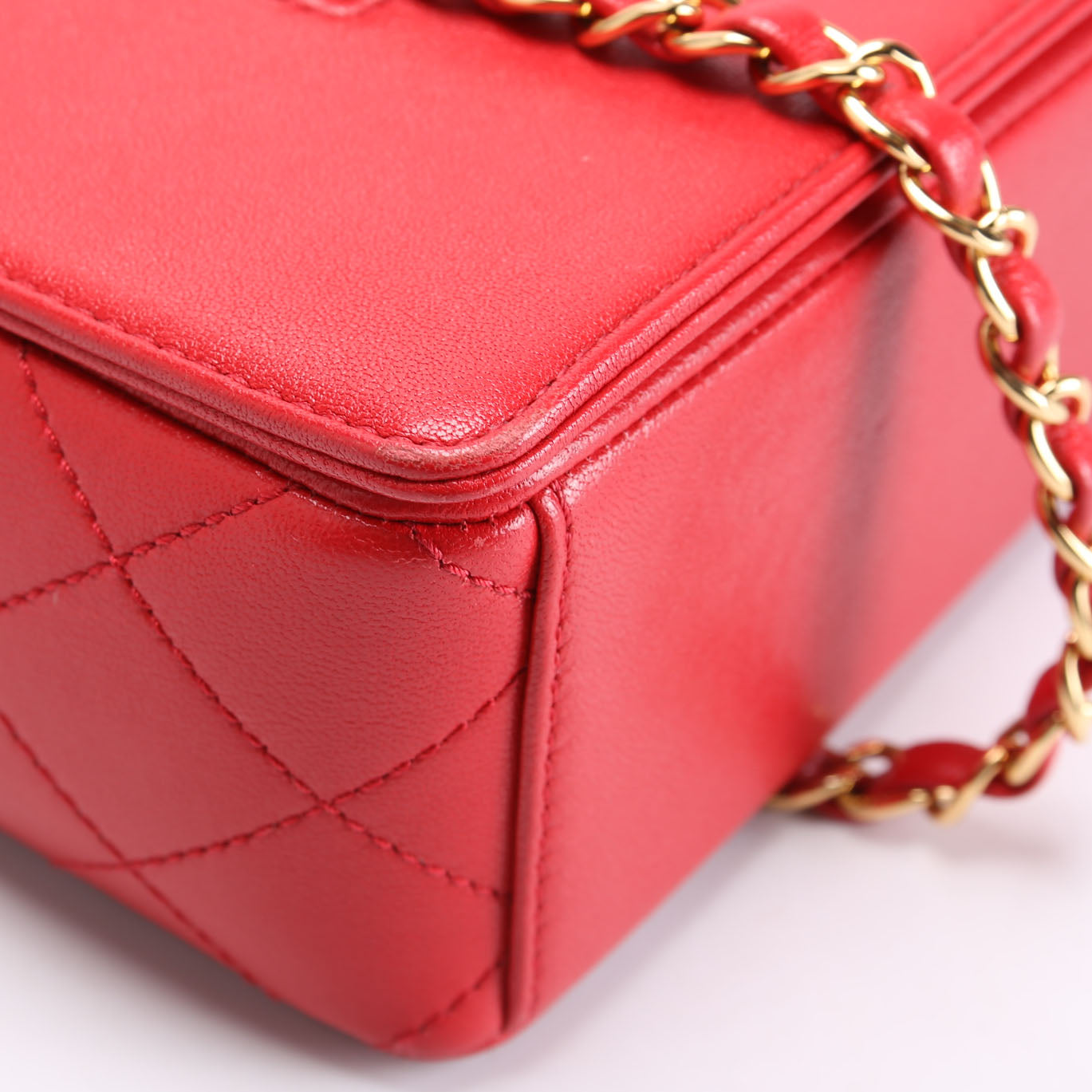 Mademoiselle Vintage Flap Bag Quilted Shiny Sheepskin Red/Gold
