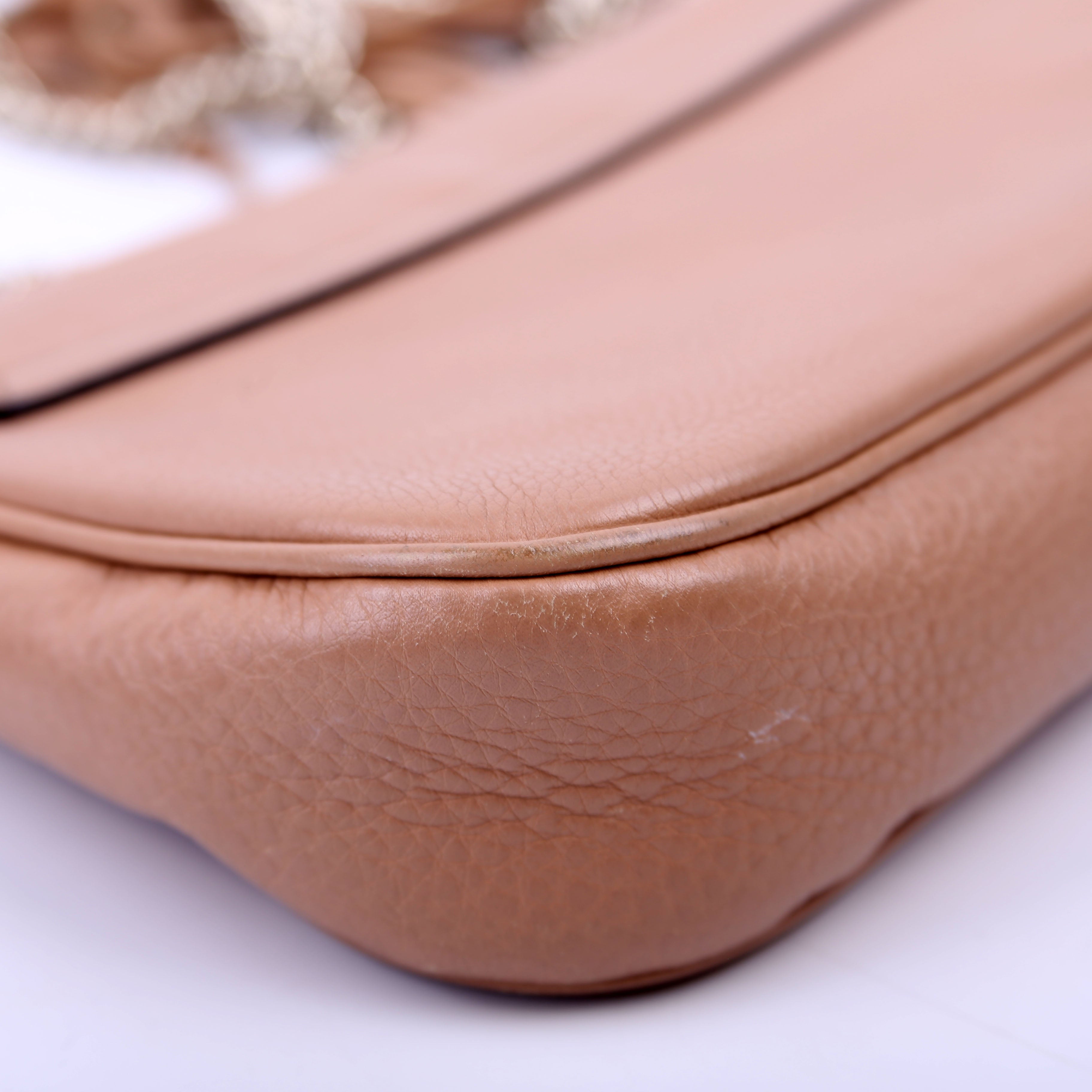 336752 Soho Chain Crossbody Medium Tan