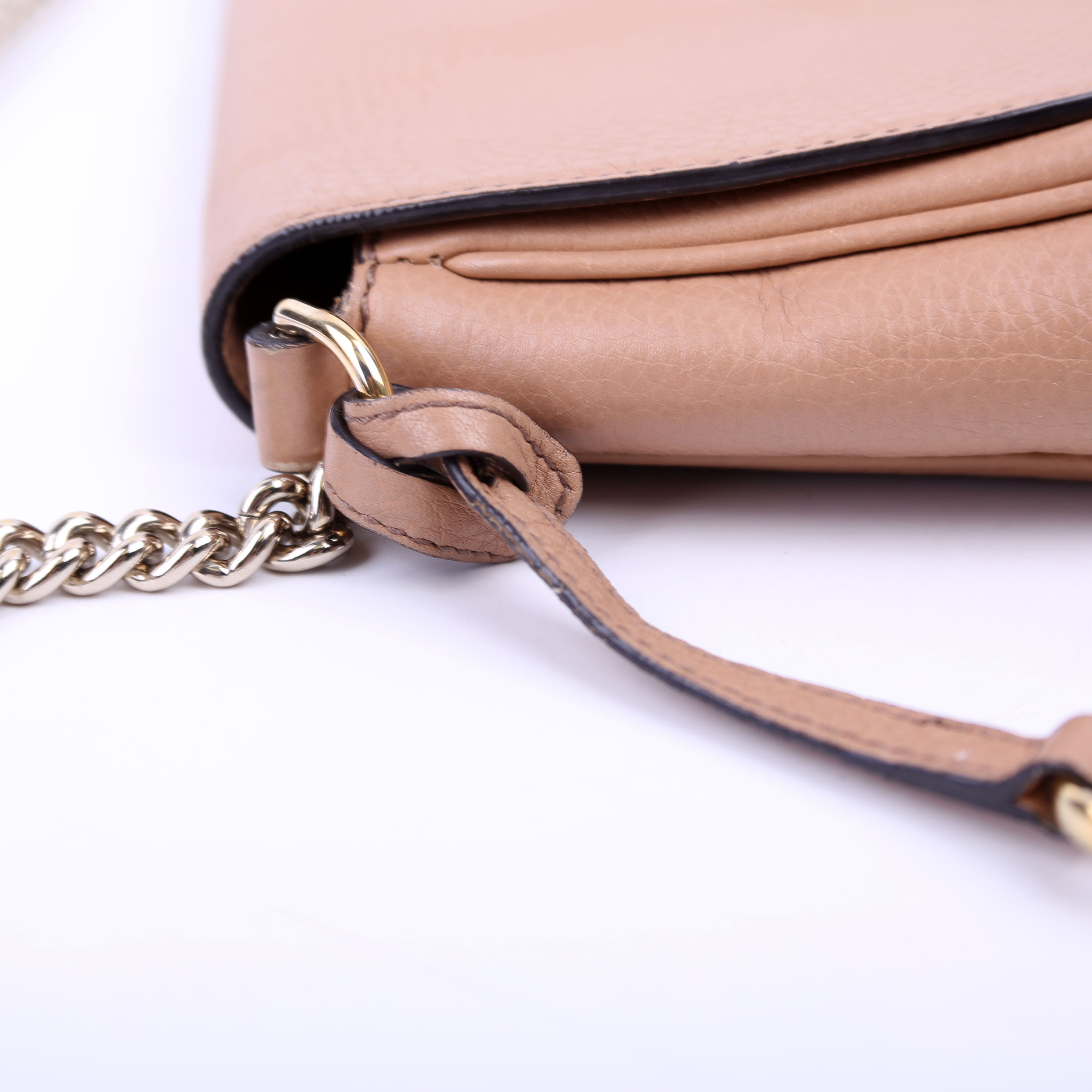 336752 Soho Chain Crossbody Medium Tan