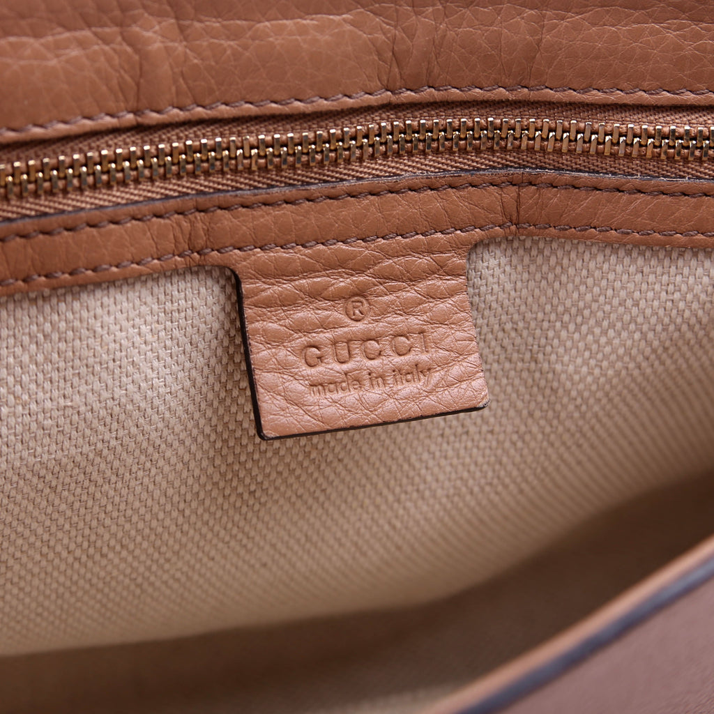336752 Soho Chain Crossbody Medium Tan