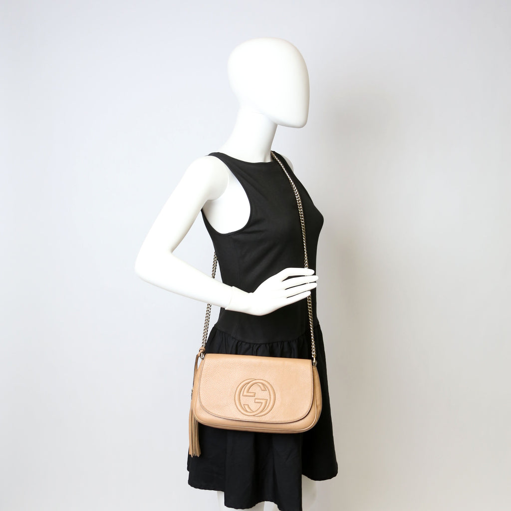336752 Soho Chain Crossbody Medium Tan