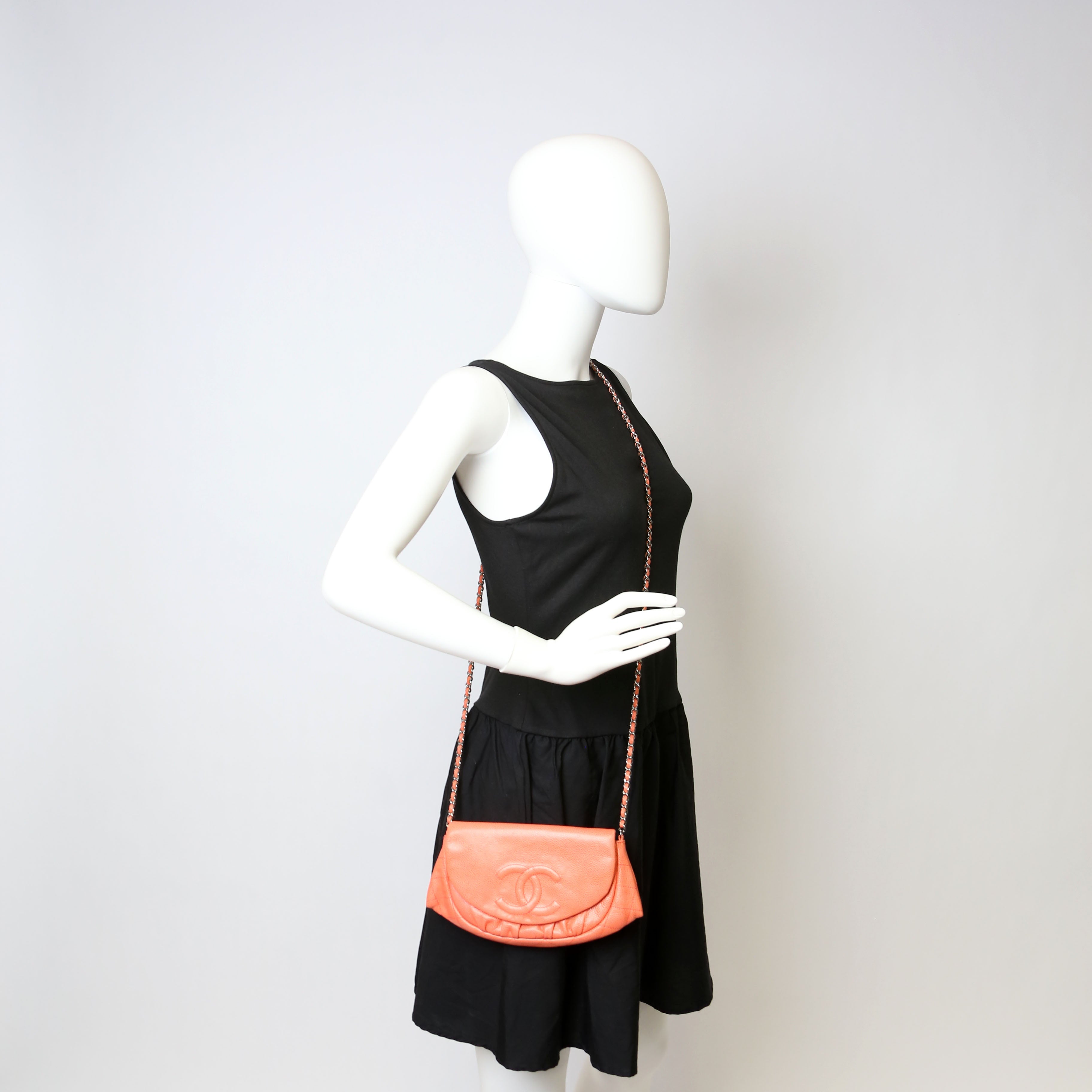 Wallet On Chain Half Moon Caviar Orange