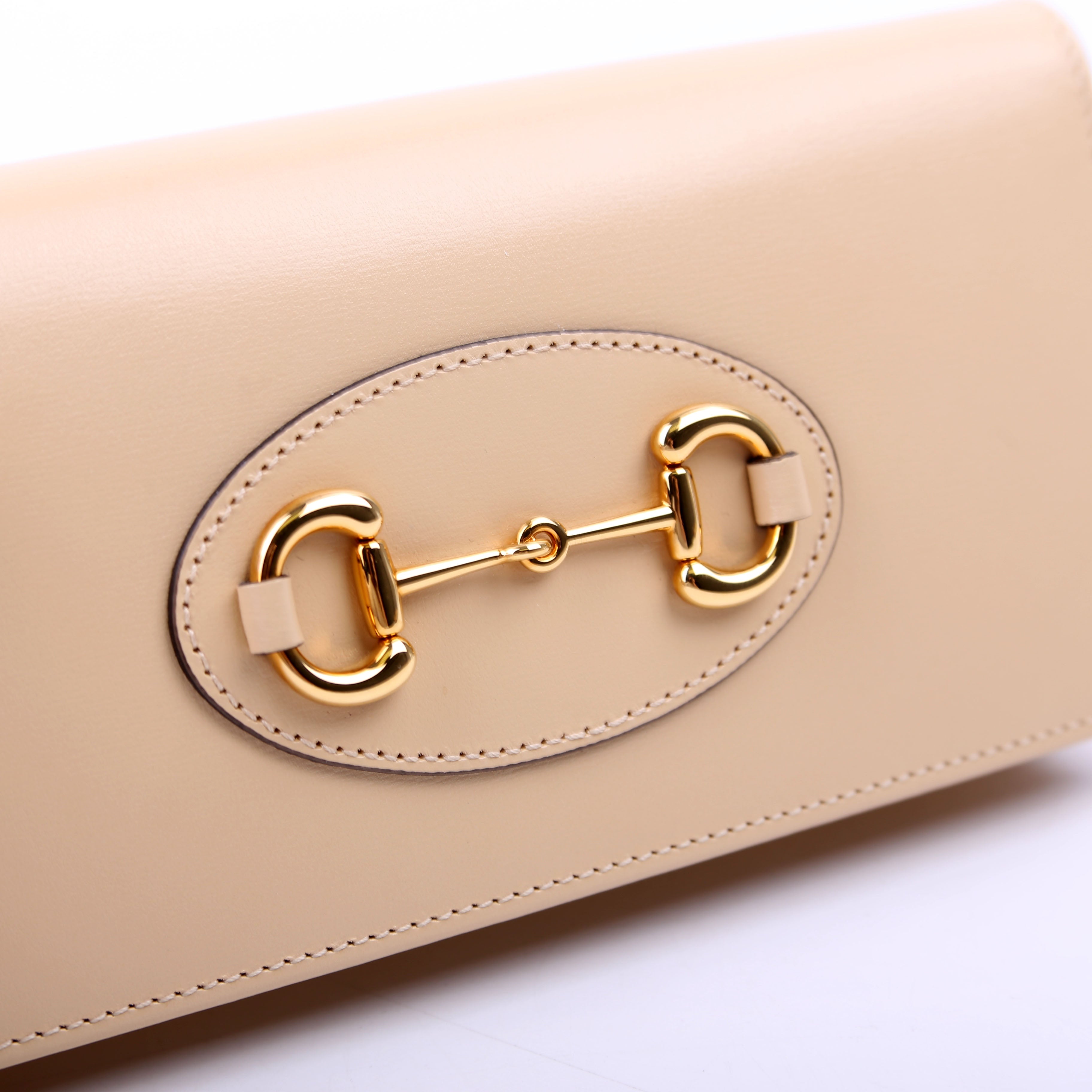 621892 Horsebit 1955 Wallet With Chain Tan