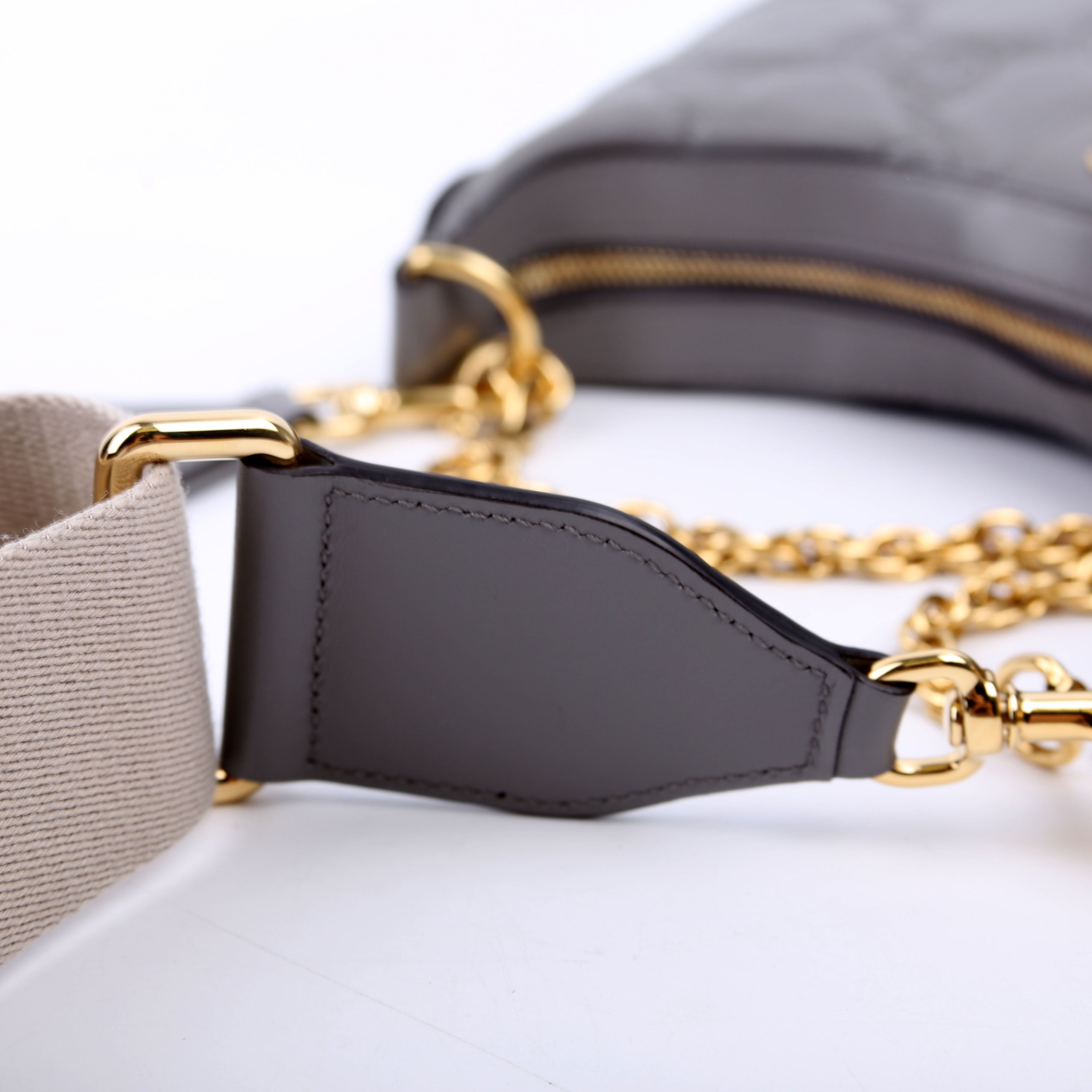 Gucci 739709 Matelasse Small Bag Grey