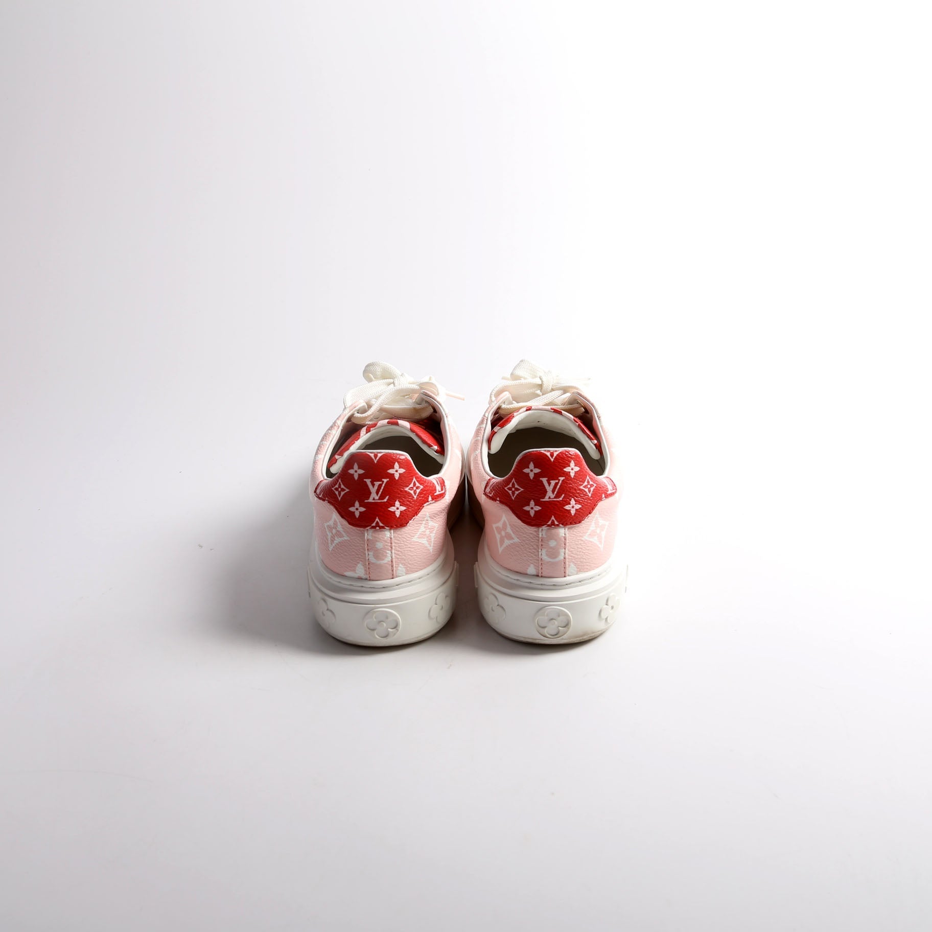 Timeout Sneakers Size 38