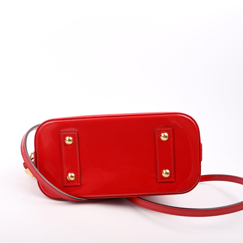 Alma BB Vernis Red