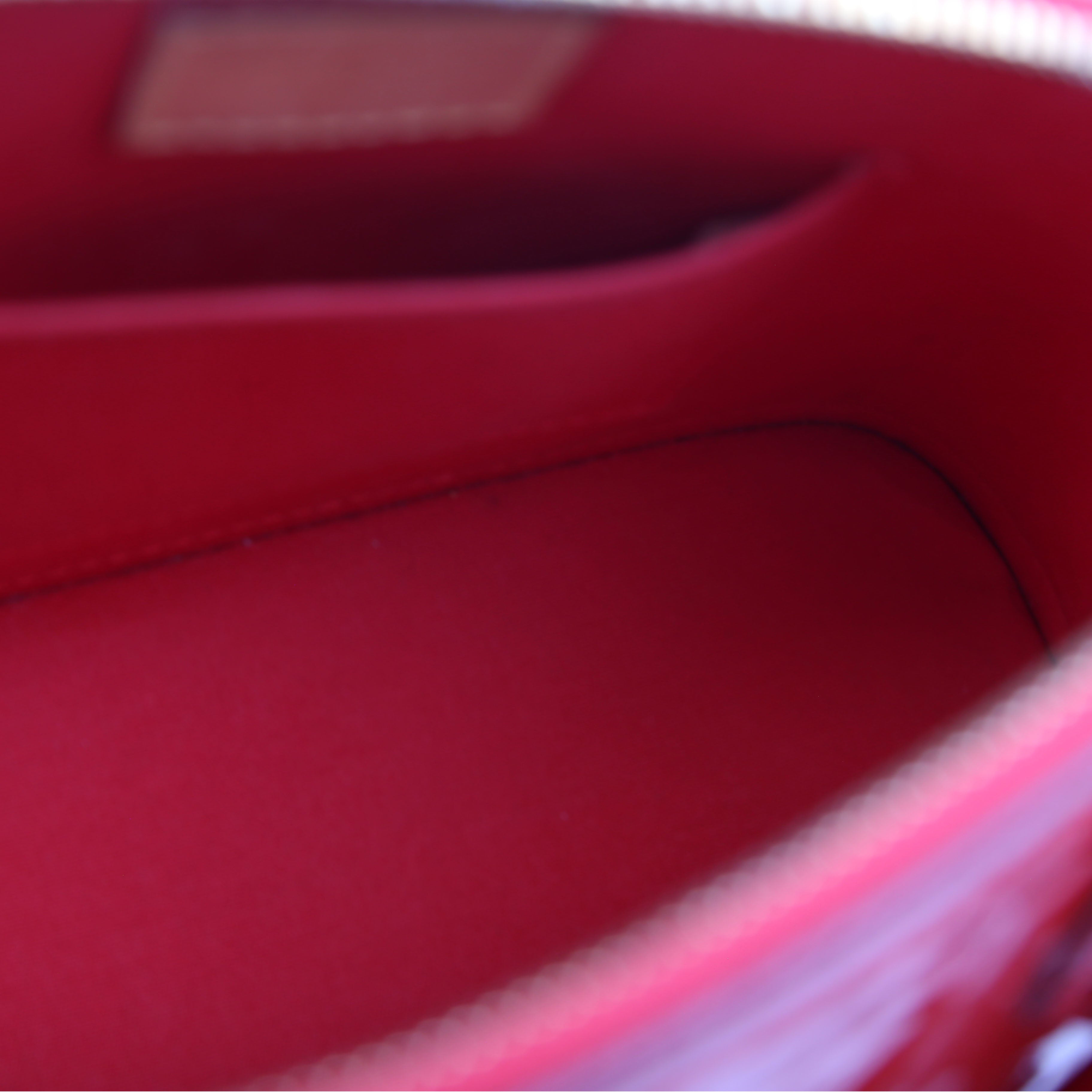 Alma BB Vernis Red