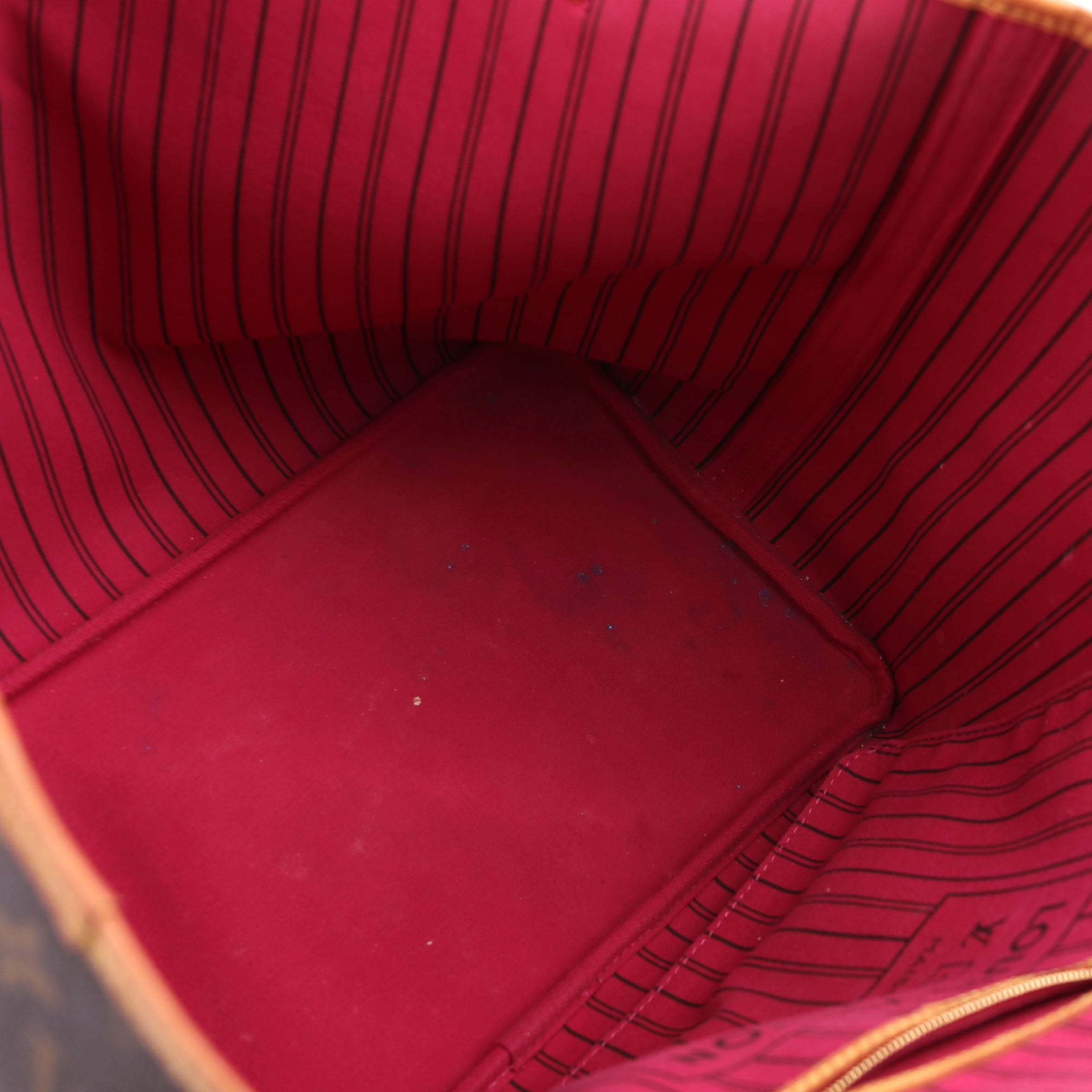 Neverfull GM Monogram Berry
