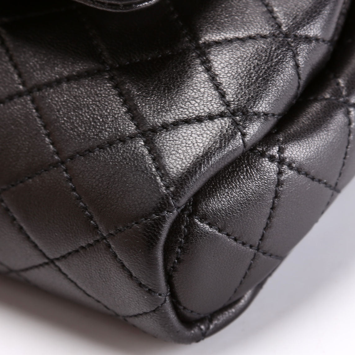 672738 Mini Notlita Quilted Lambskin Black
